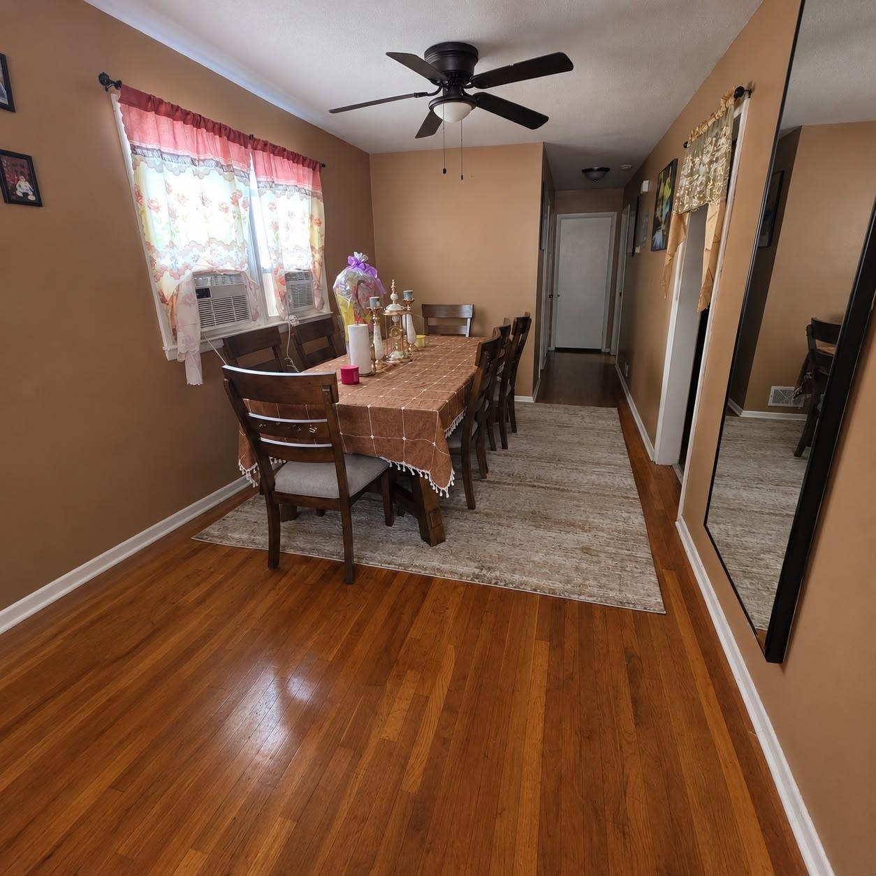 132 ARMSTRONG AVE - Photo 3
