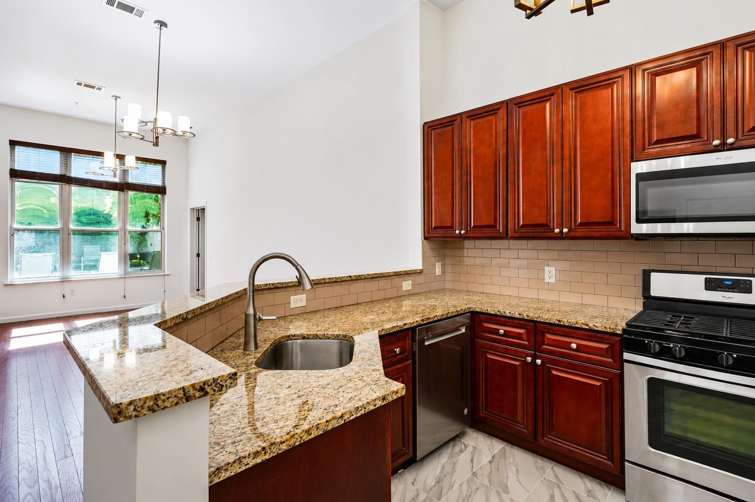 15 WARREN ST - Photo 5