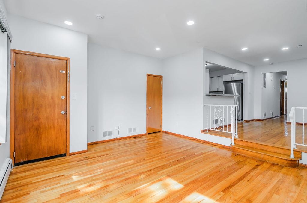 145 HOBART AVE - Photo 5