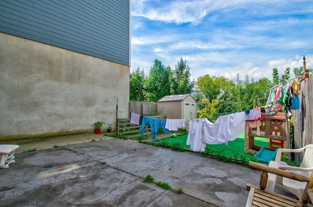 25 ROMAINE AVE - Photo 4