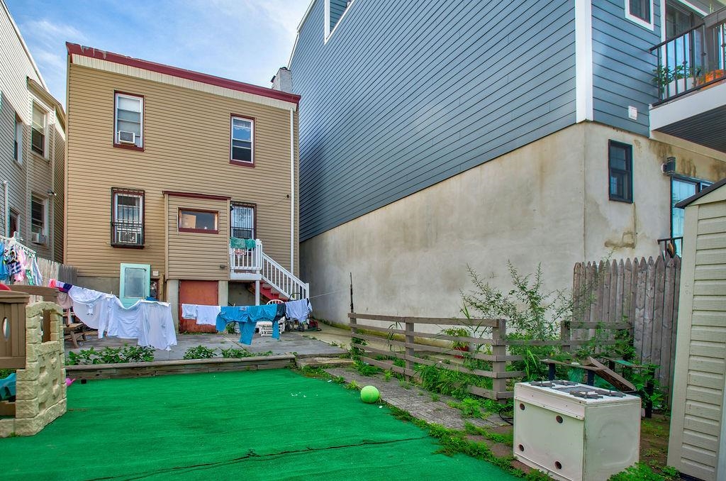 25 ROMAINE AVE - Photo 5