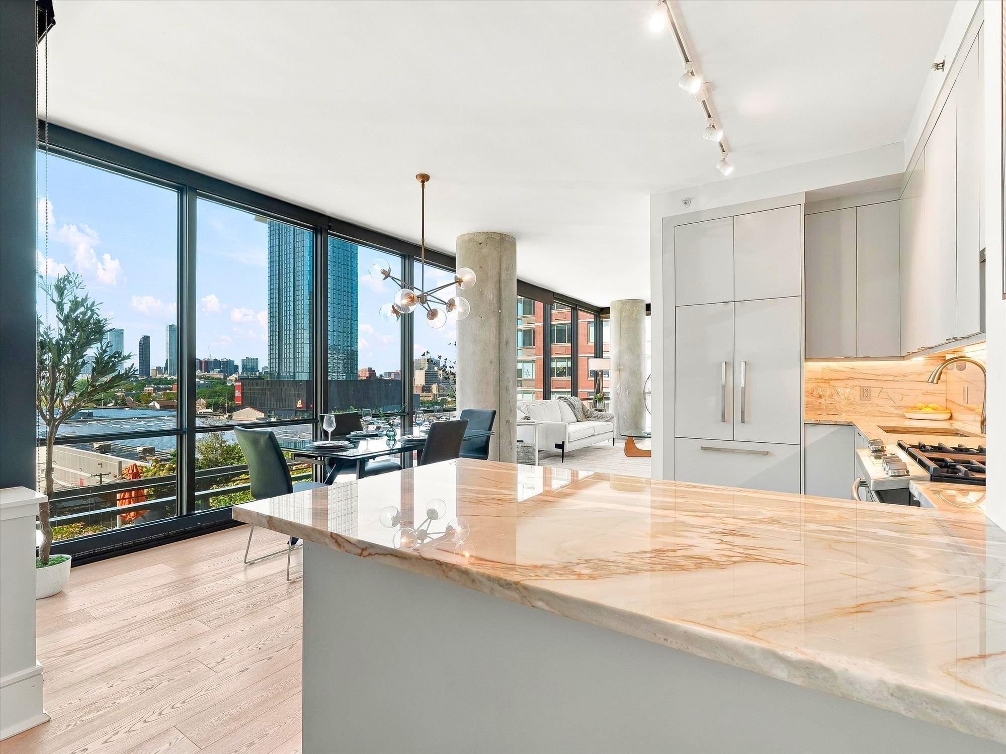 389 WASHINGTON ST - Photo 2