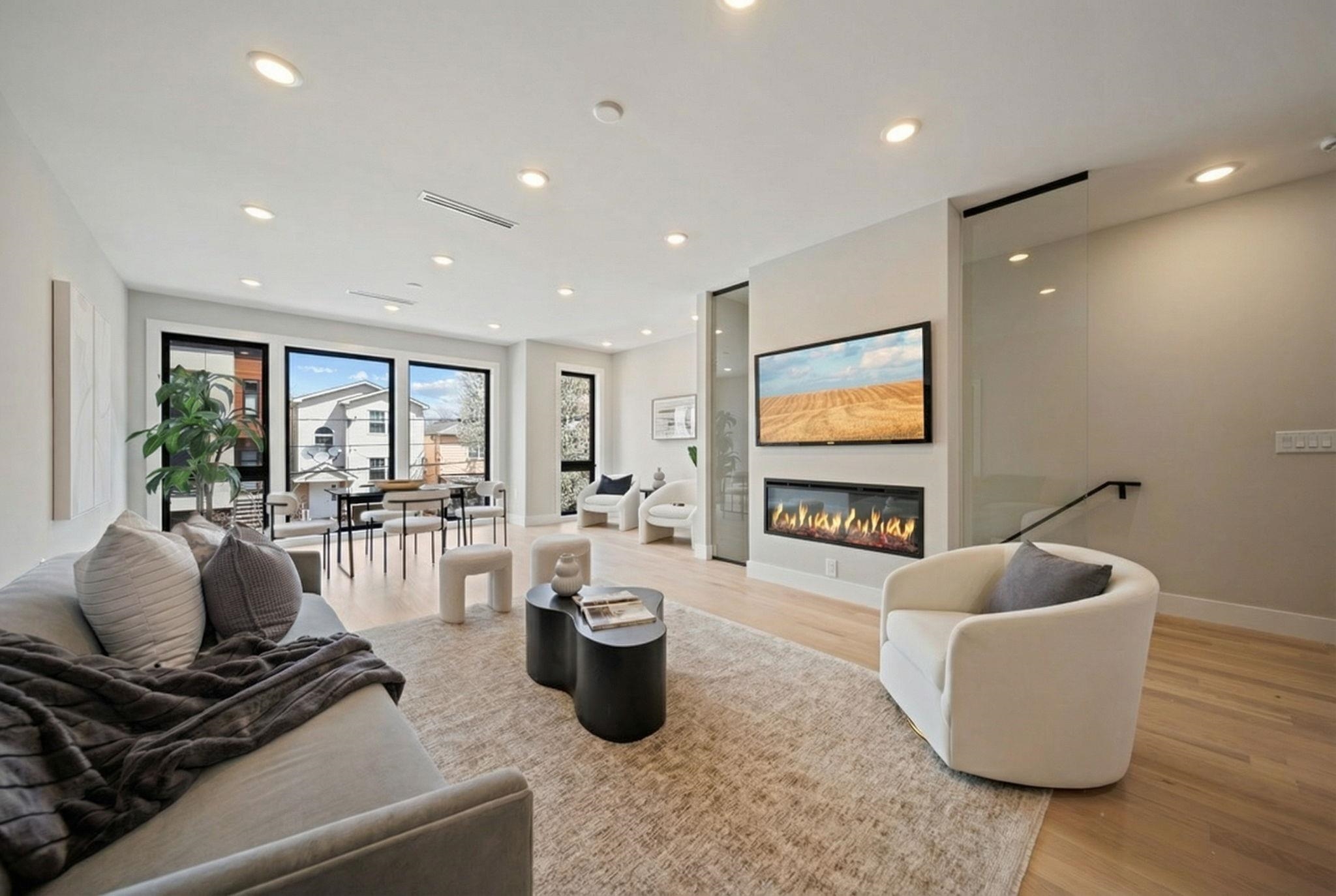 115 CHARLES ST - Photo 3