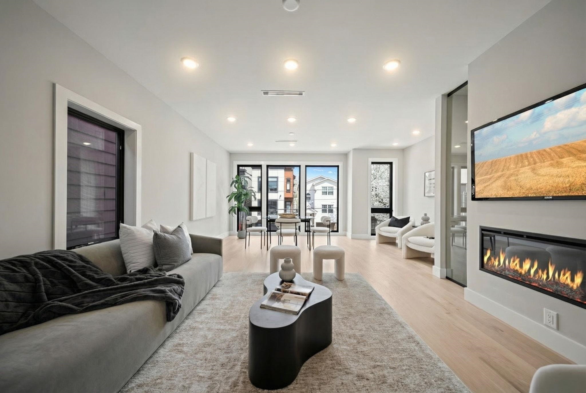 115 CHARLES ST - Photo 4