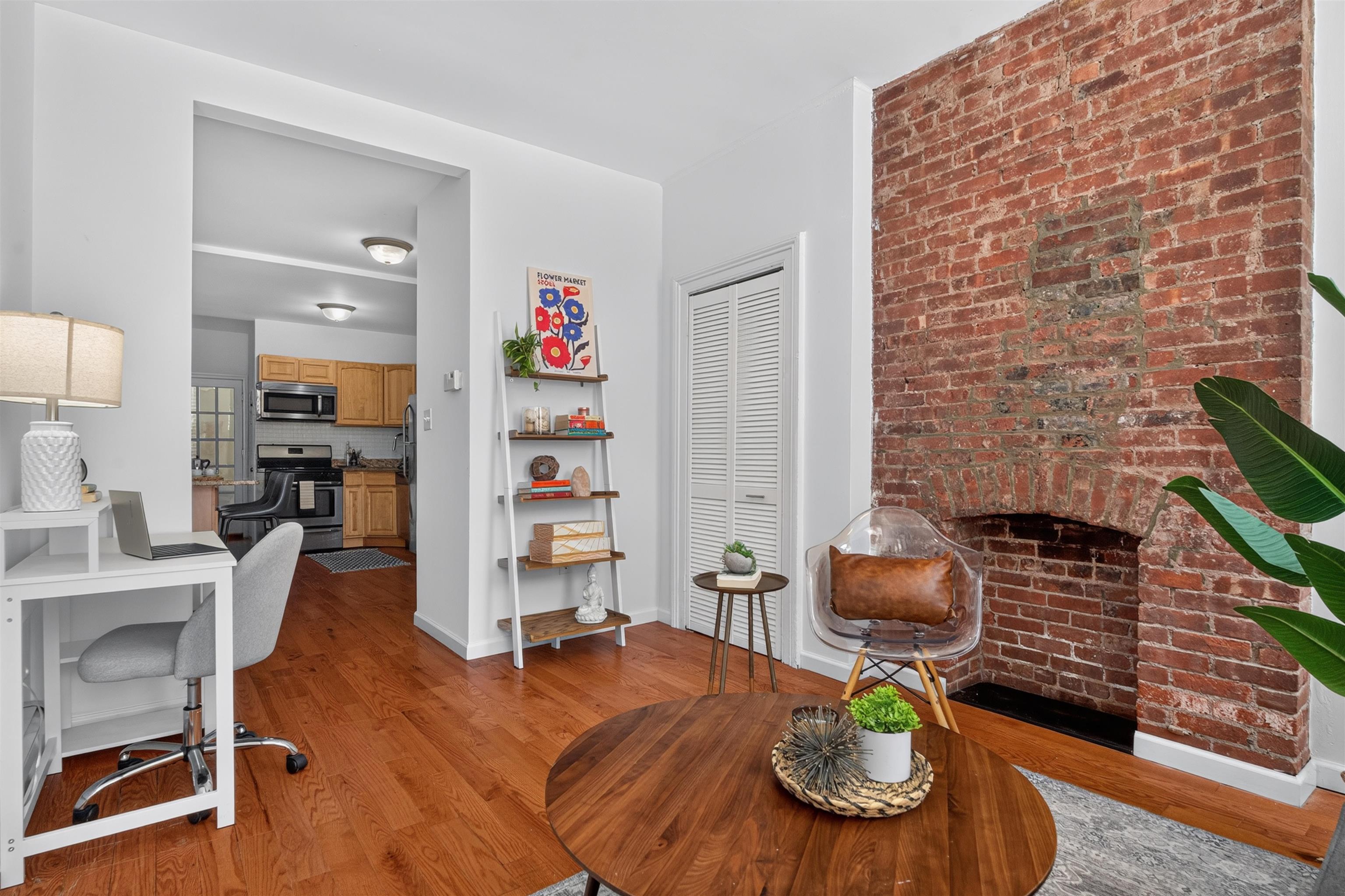 200 WAYNE ST - Photo 2