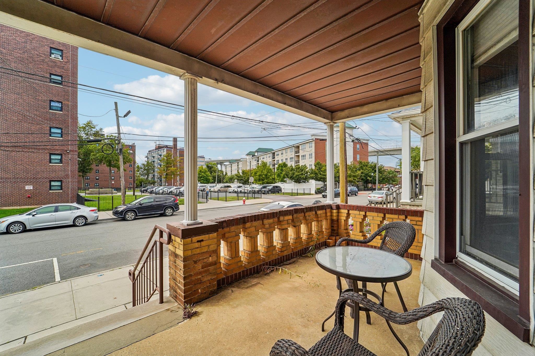155 3RD ST - Photo 4