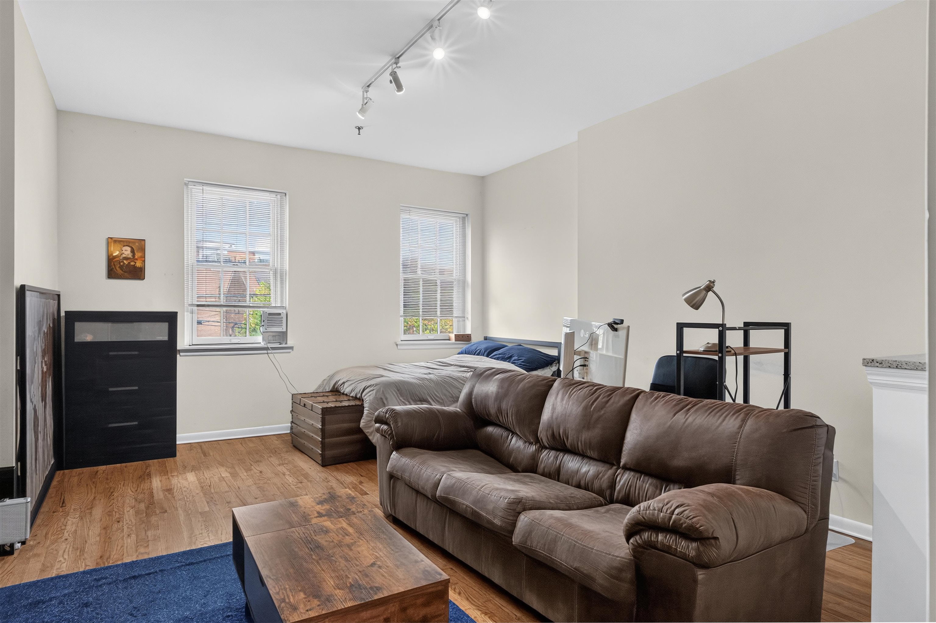 227 CHRISTOPHER COLUMBUS DR - Photo 3