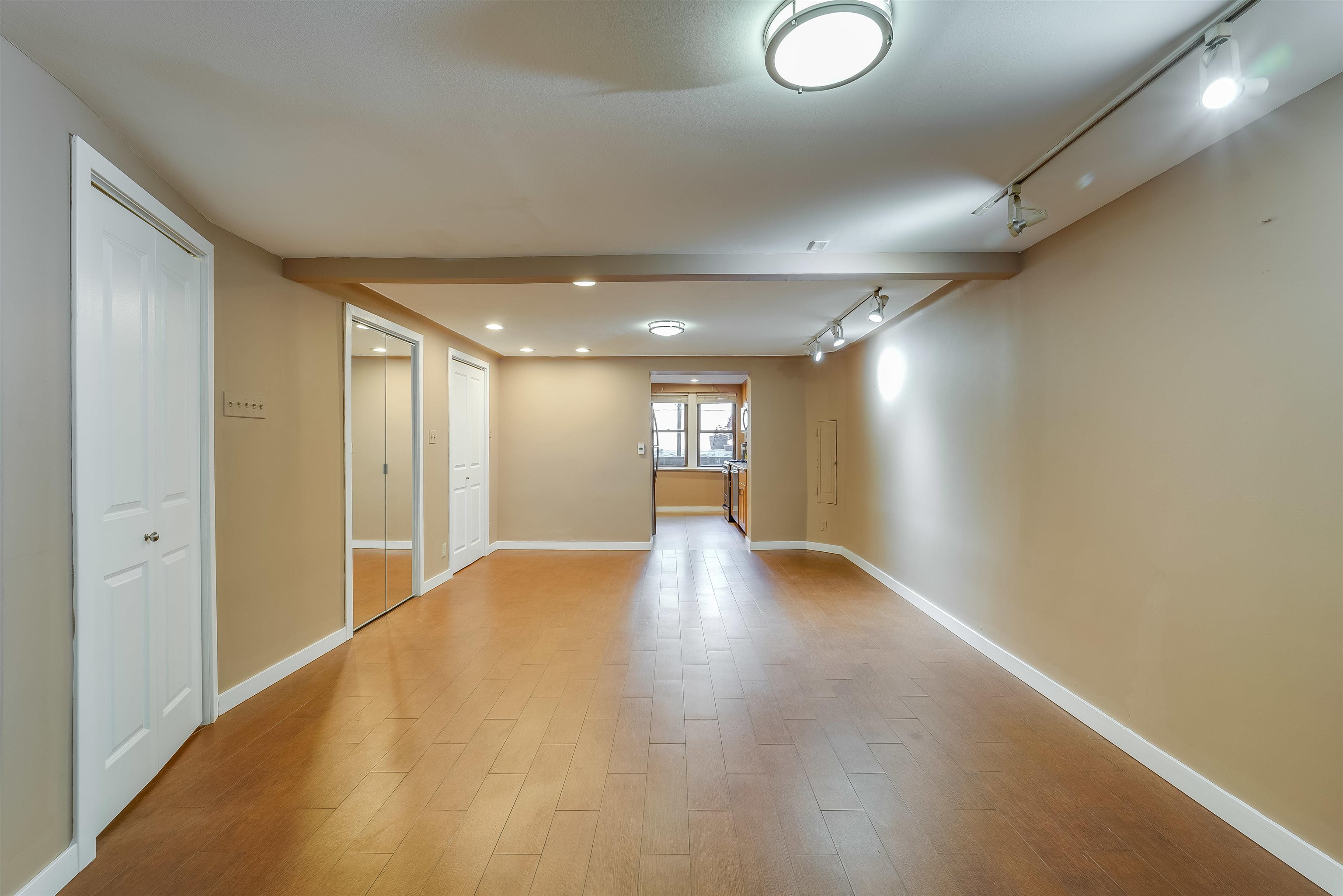 138 GARDEN ST - Photo 5