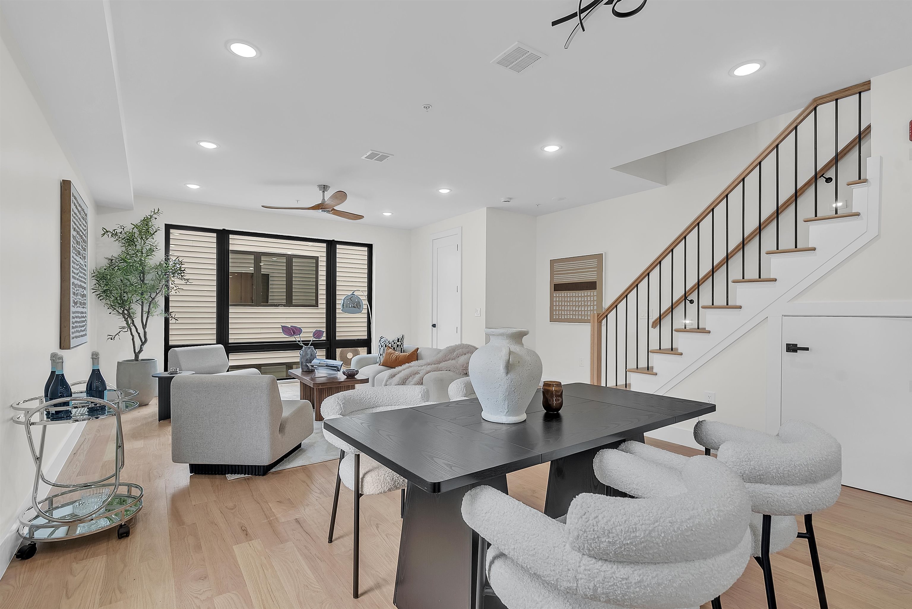 82 PAMRAPO AVE - Photo 4