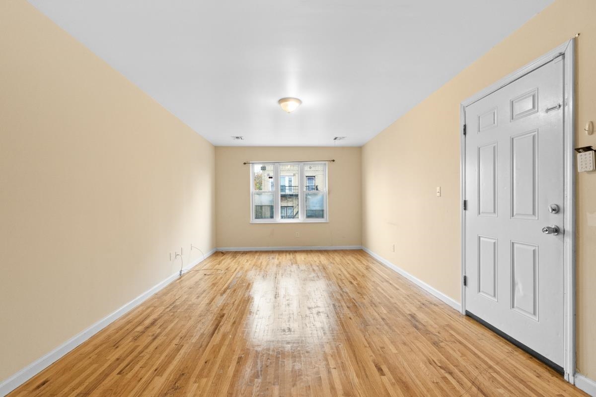 73 WOODLAWN AVE - Photo 3