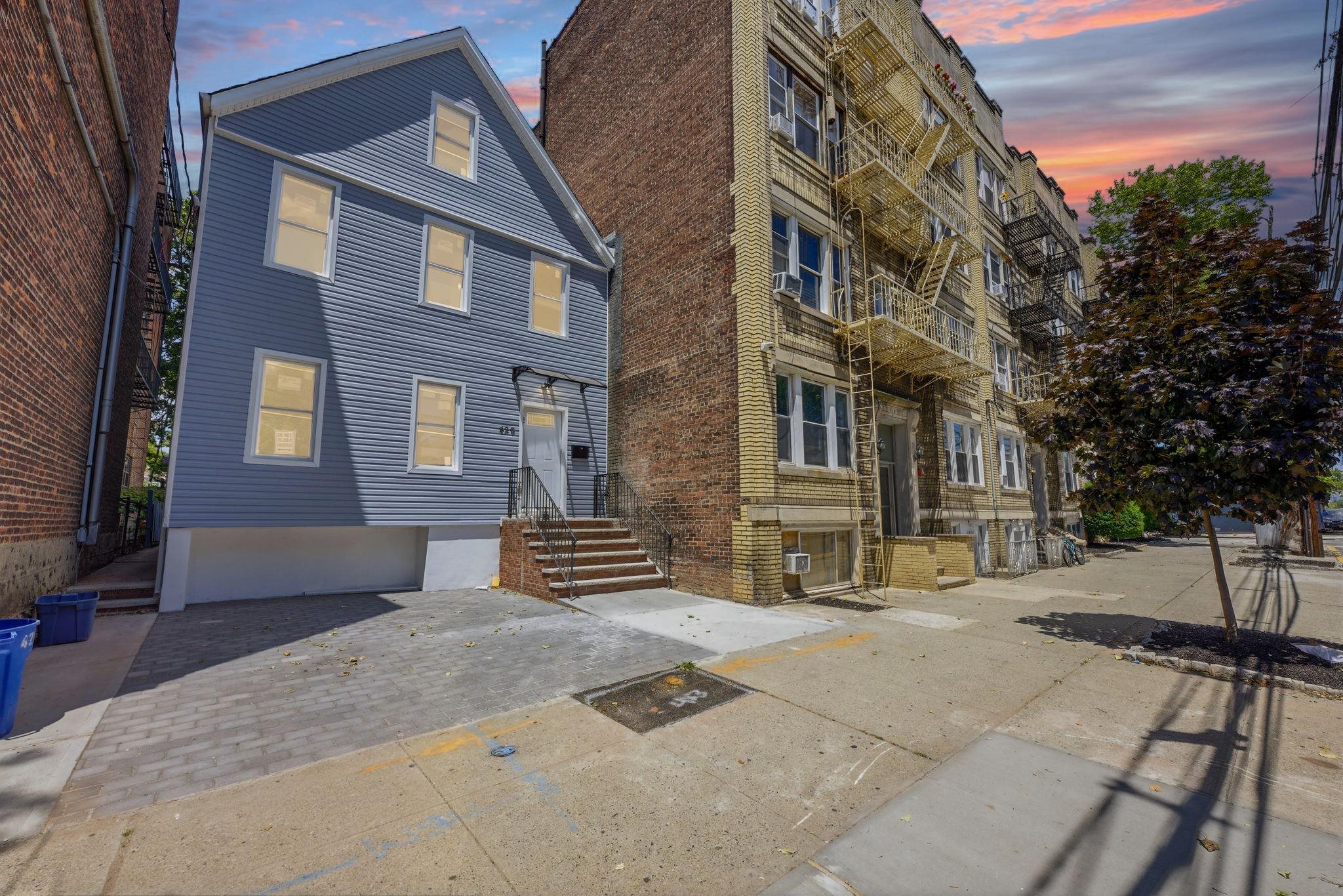 429 KENNEDY BLVD