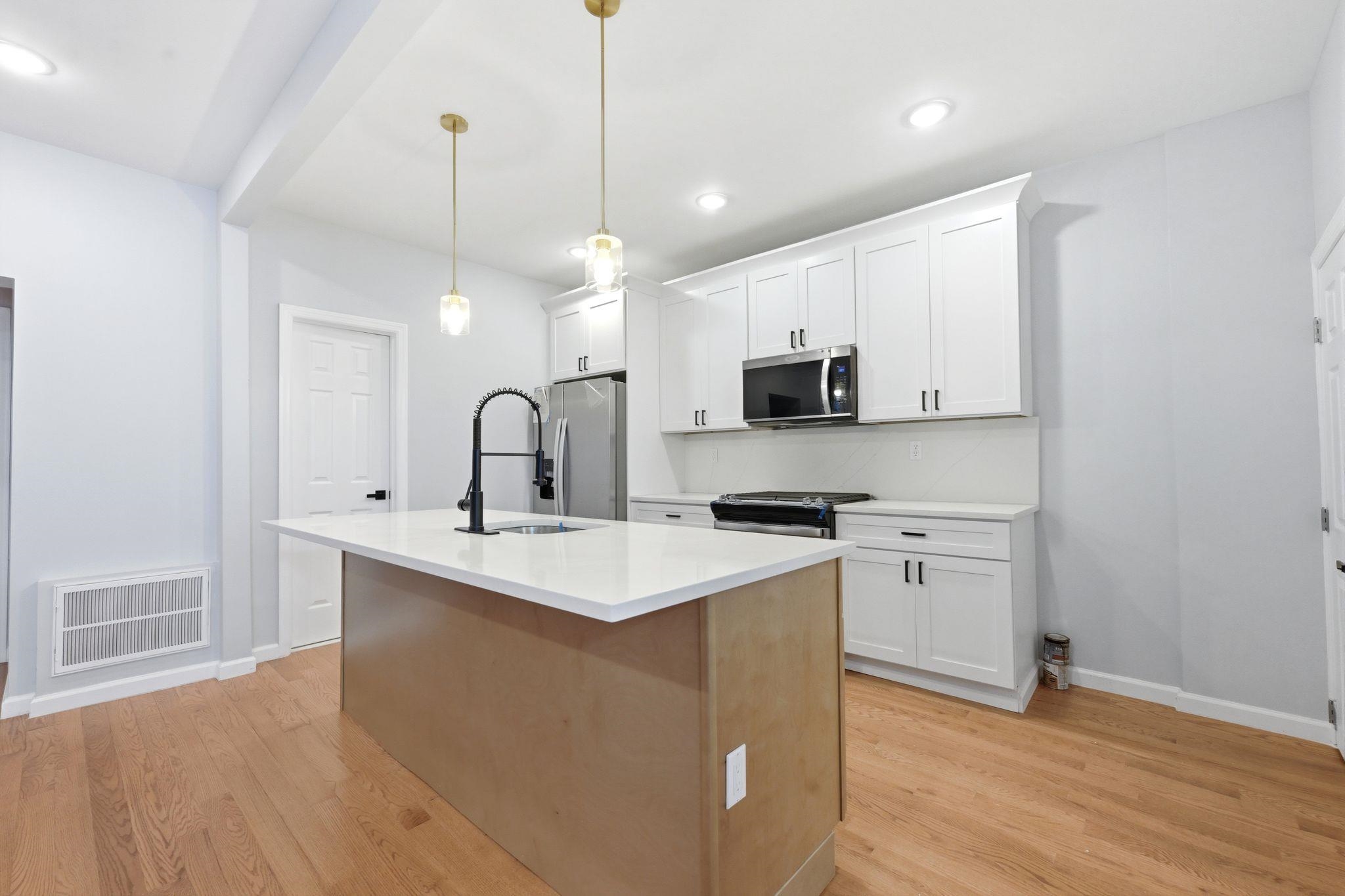 429 KENNEDY BLVD