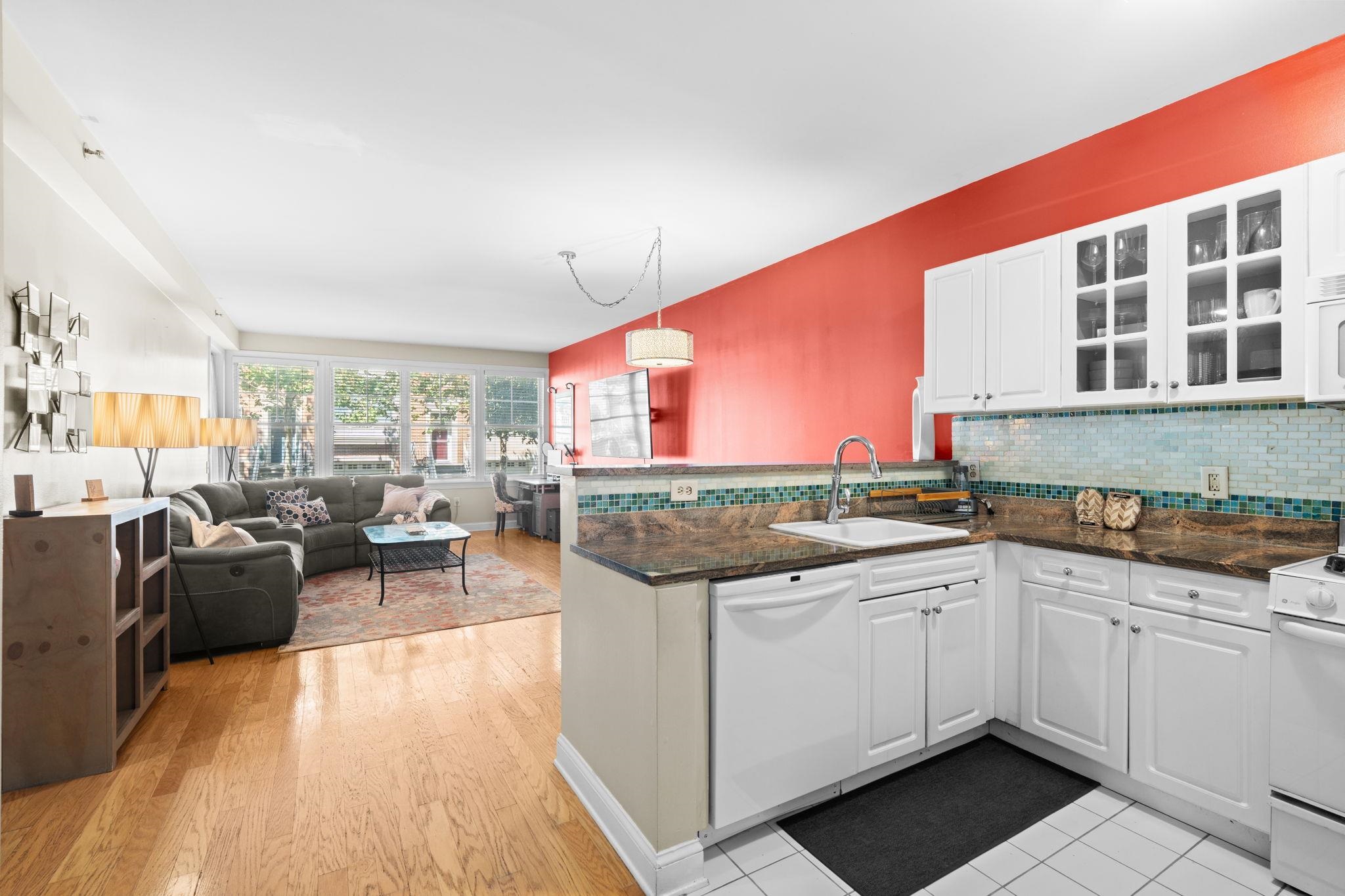 40 CONSTITUTION WAY - Photo 4