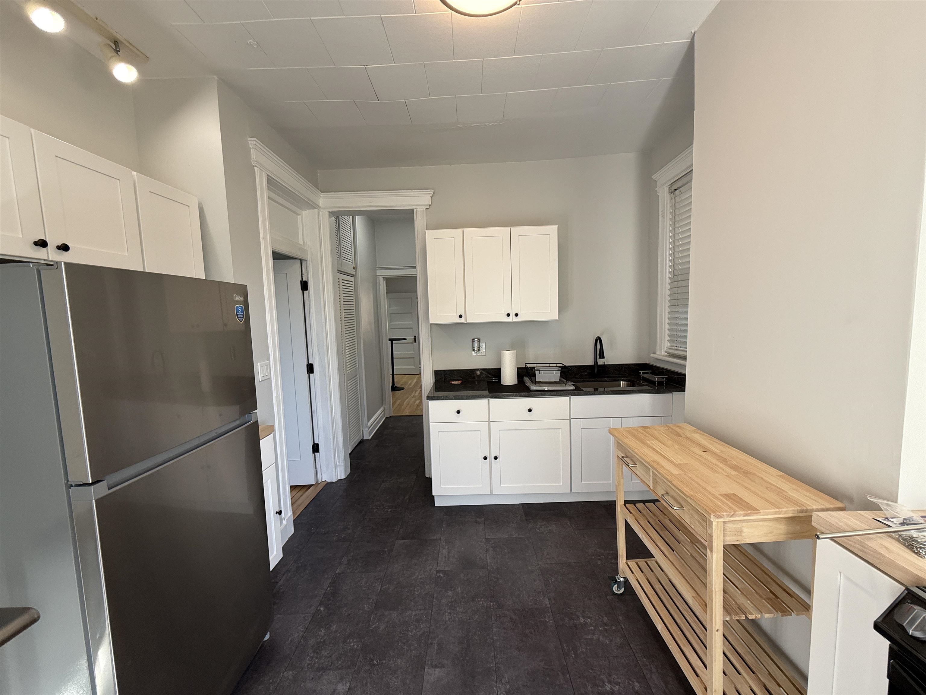 5 COLUMBIA AVE - Photo 3