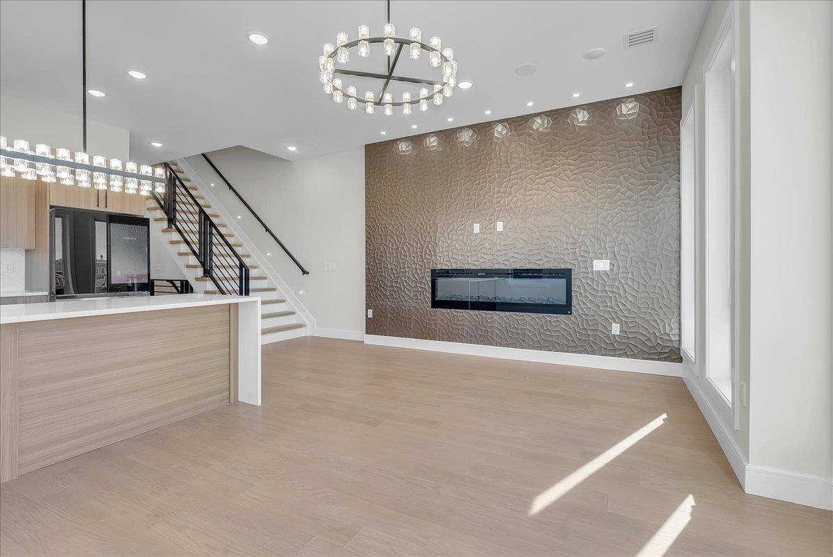 206 CLENDENNY AVE - Photo 4