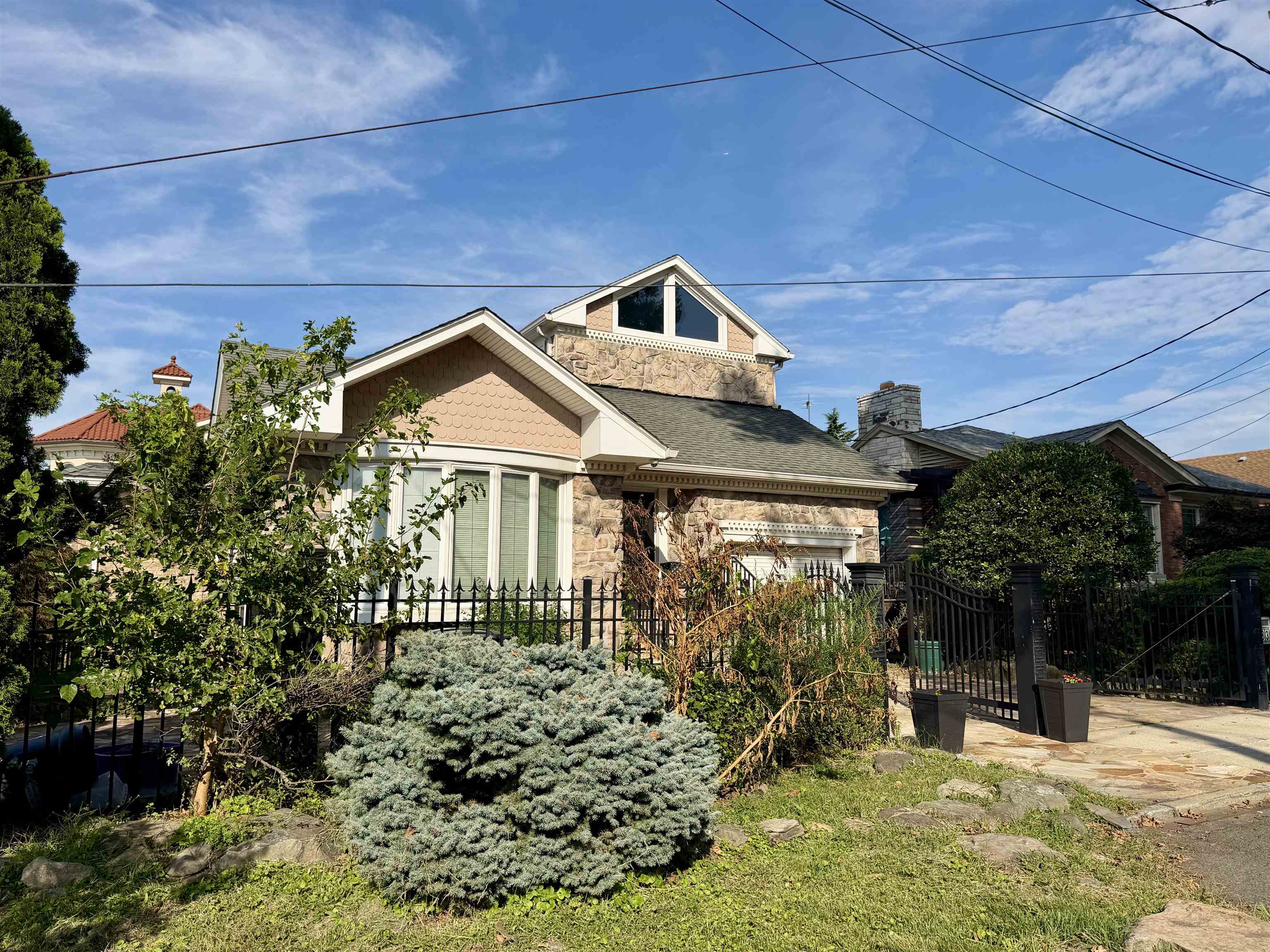 33 ROOSEVELT TERRACE - Photo 3