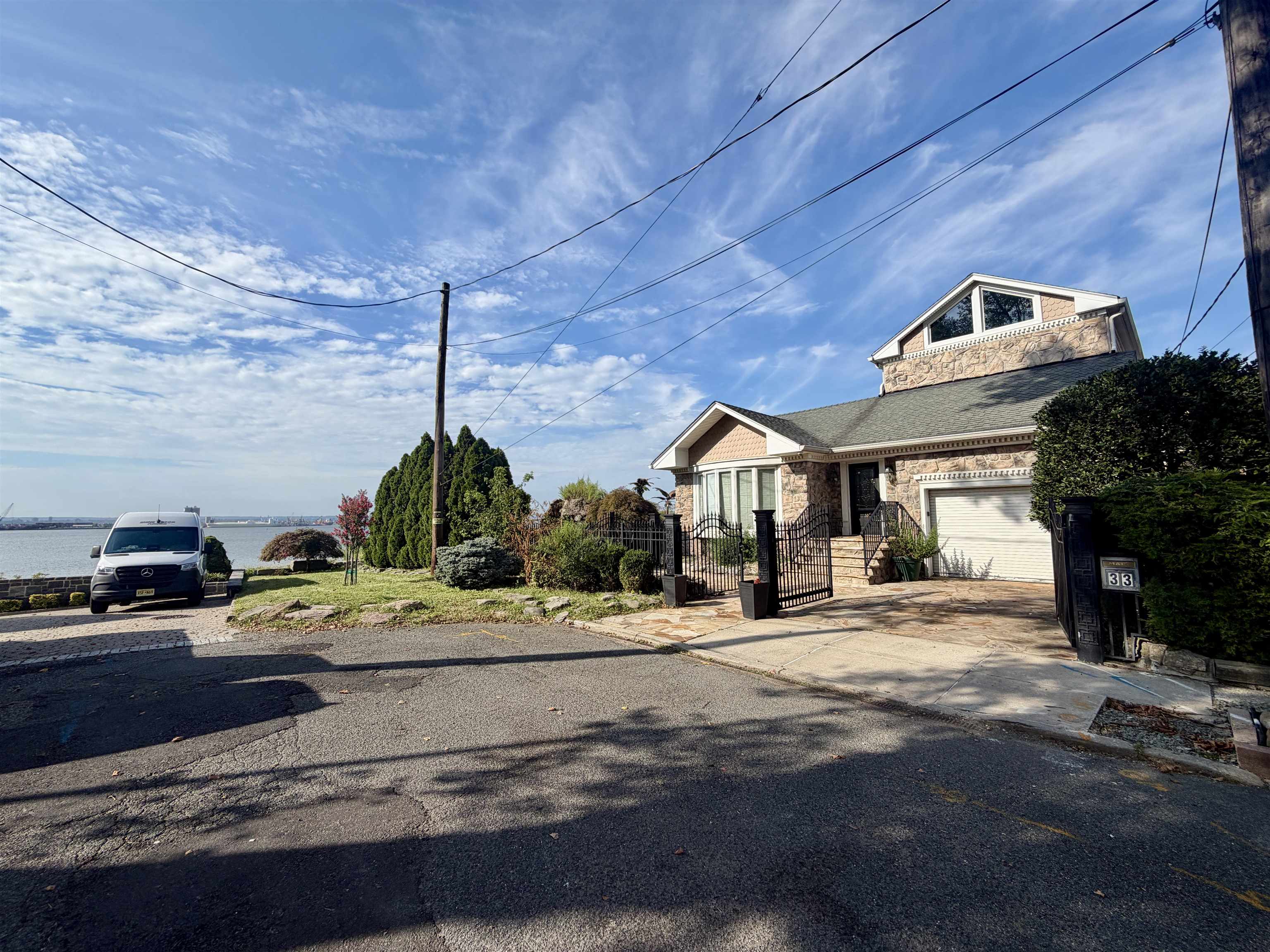 33 ROOSEVELT TERRACE - Photo 4