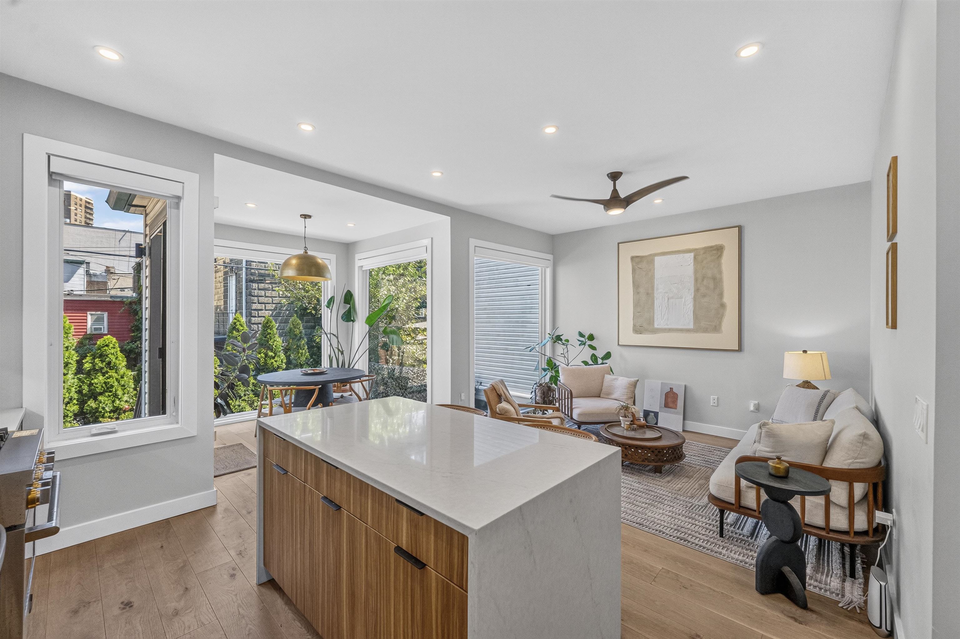 72 46TH ST - Photo 2