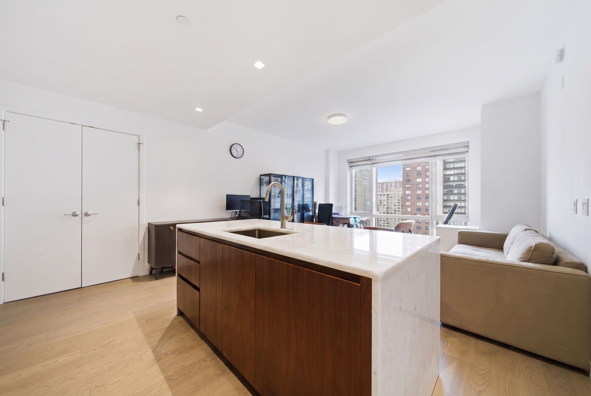 75 PARK LANE SOUTH - Photo 5