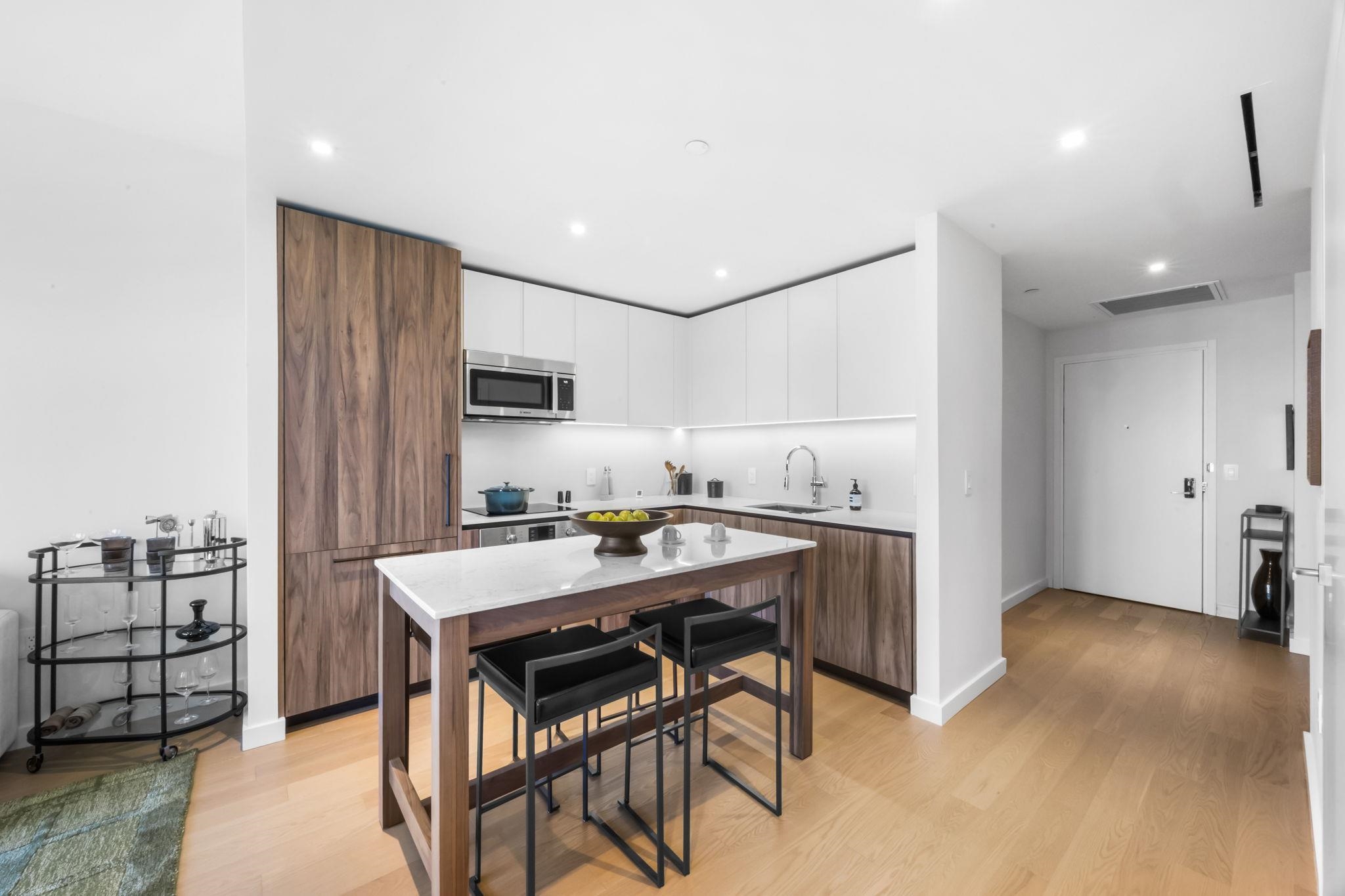 387 8TH ST - Photo 4