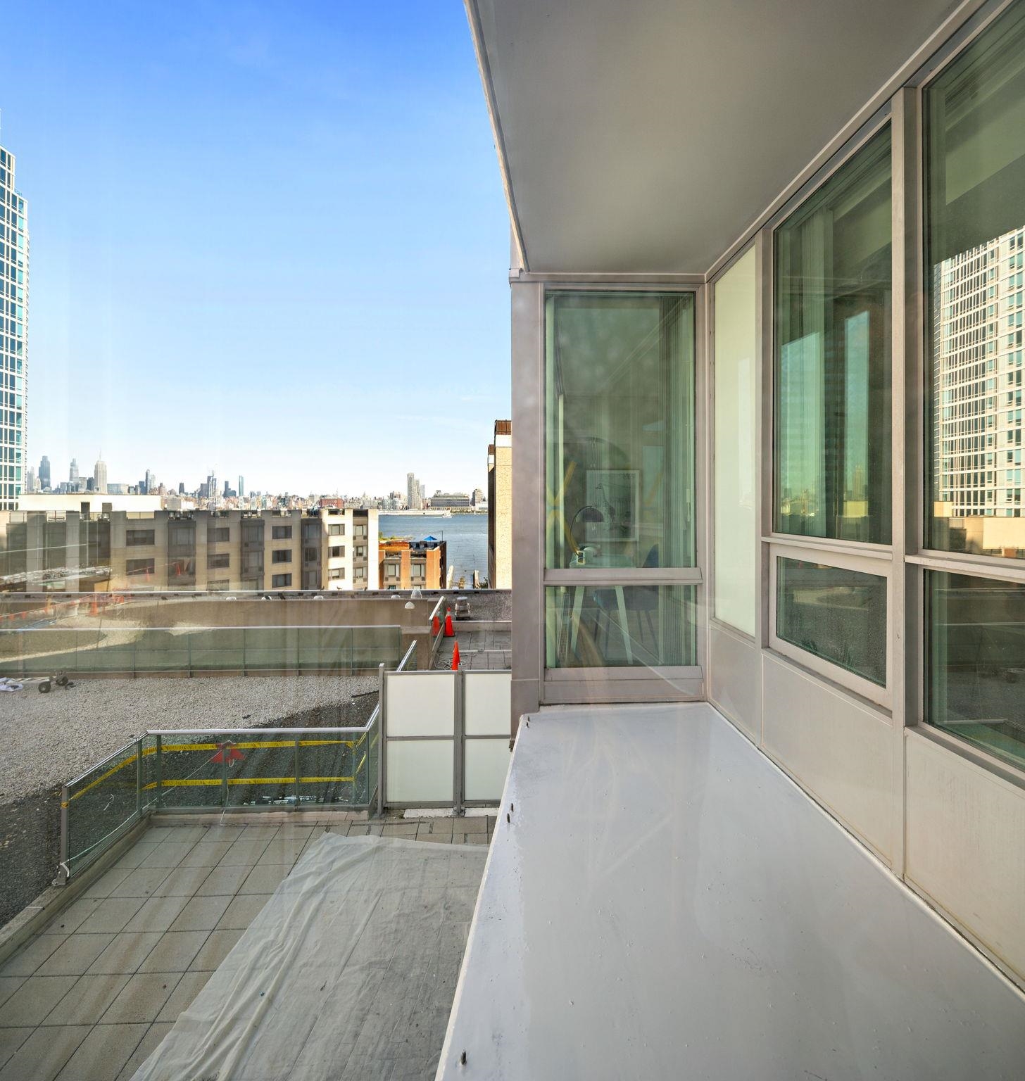20 NEWPORT PARKWAY - Photo 4