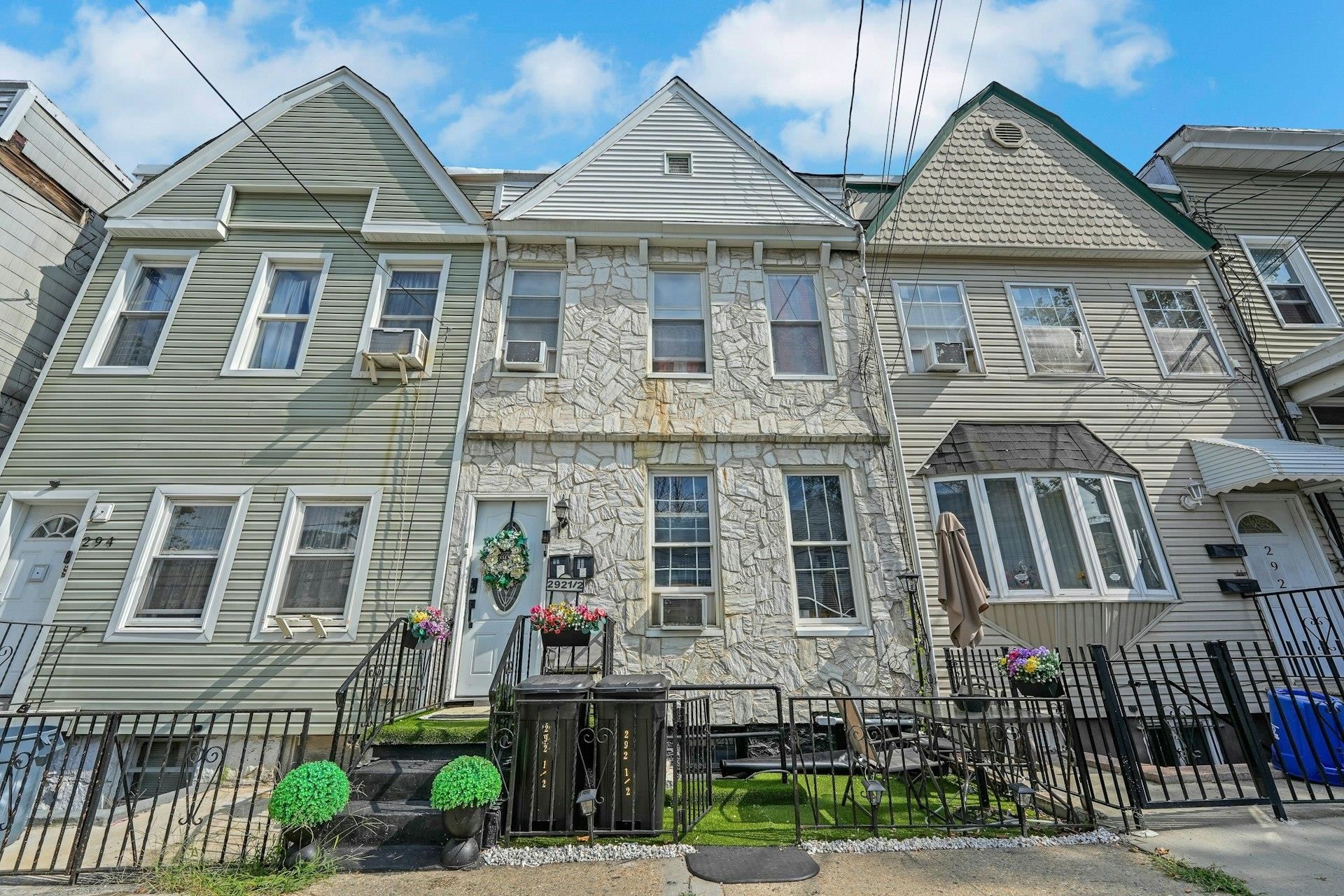 292A VIRGINIA AVE - Photo 2