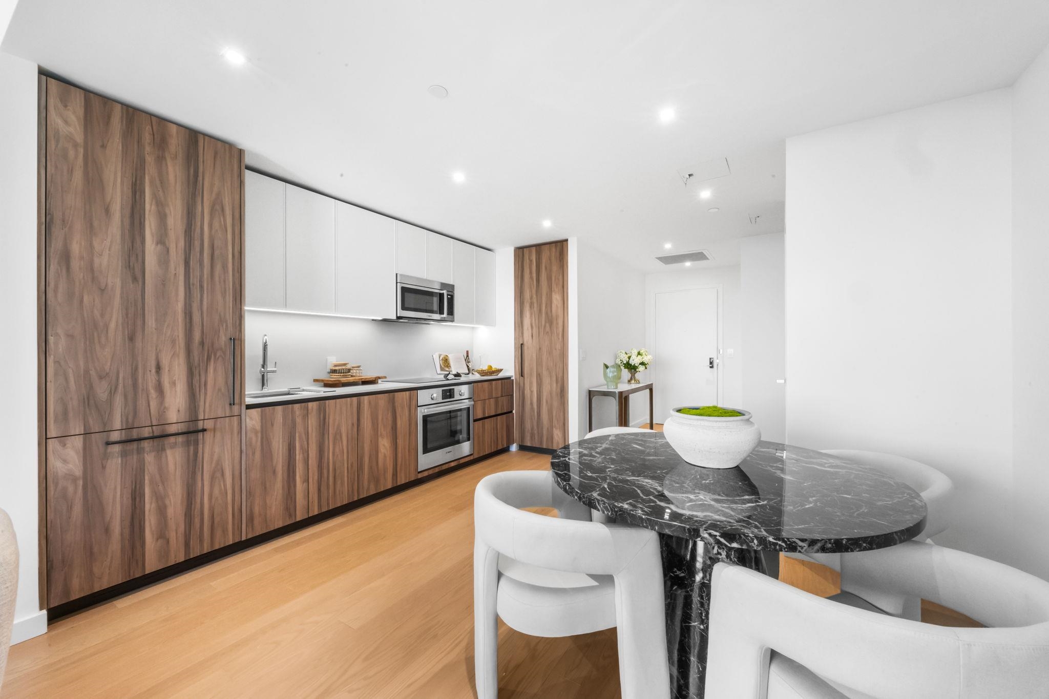 387 8TH ST - Photo 4