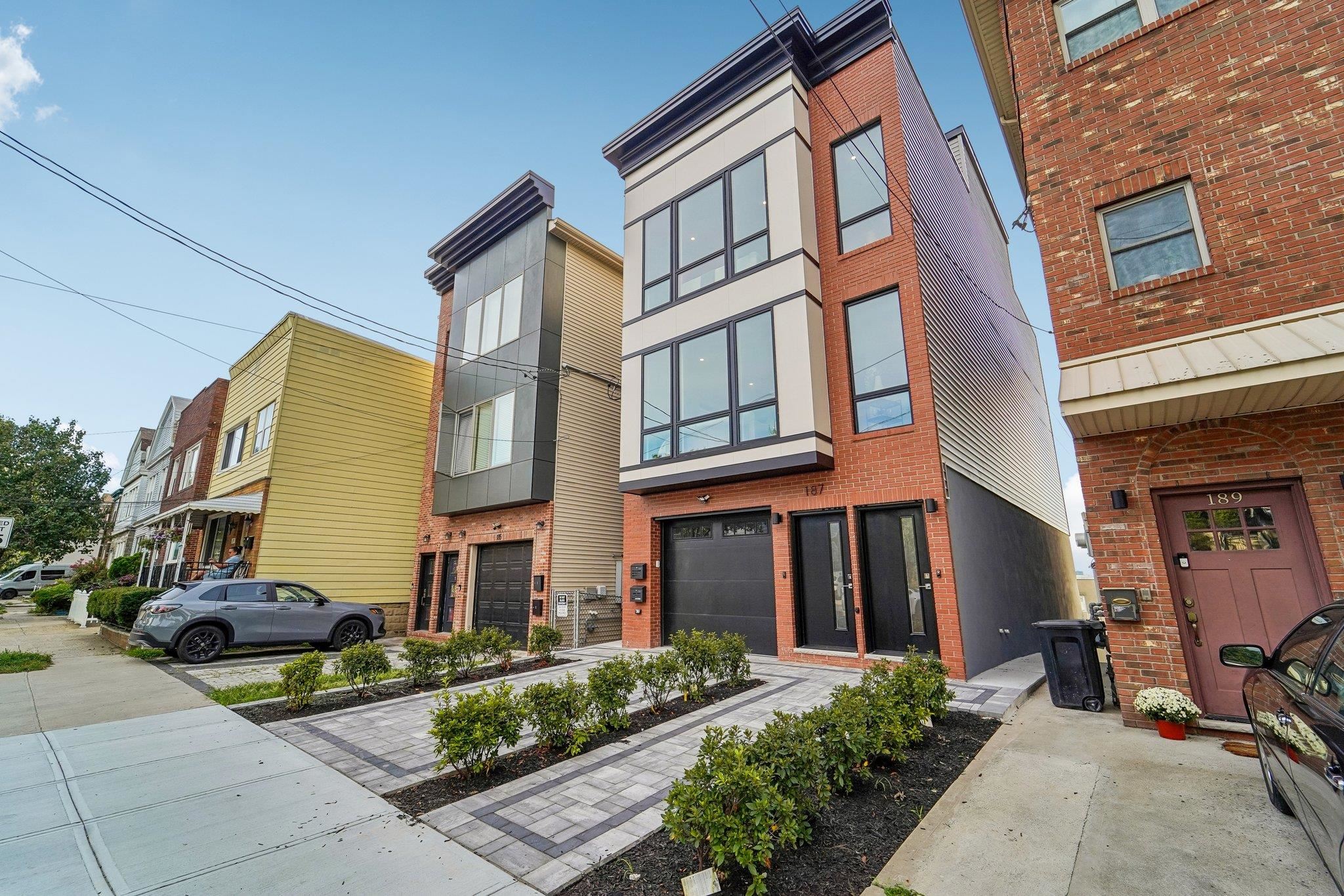 187 COLUMBIA AVE - Photo 3