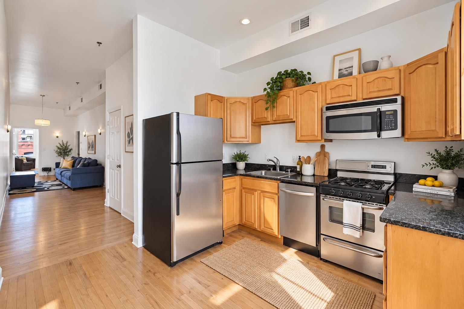 231 GRAND ST - Photo 5