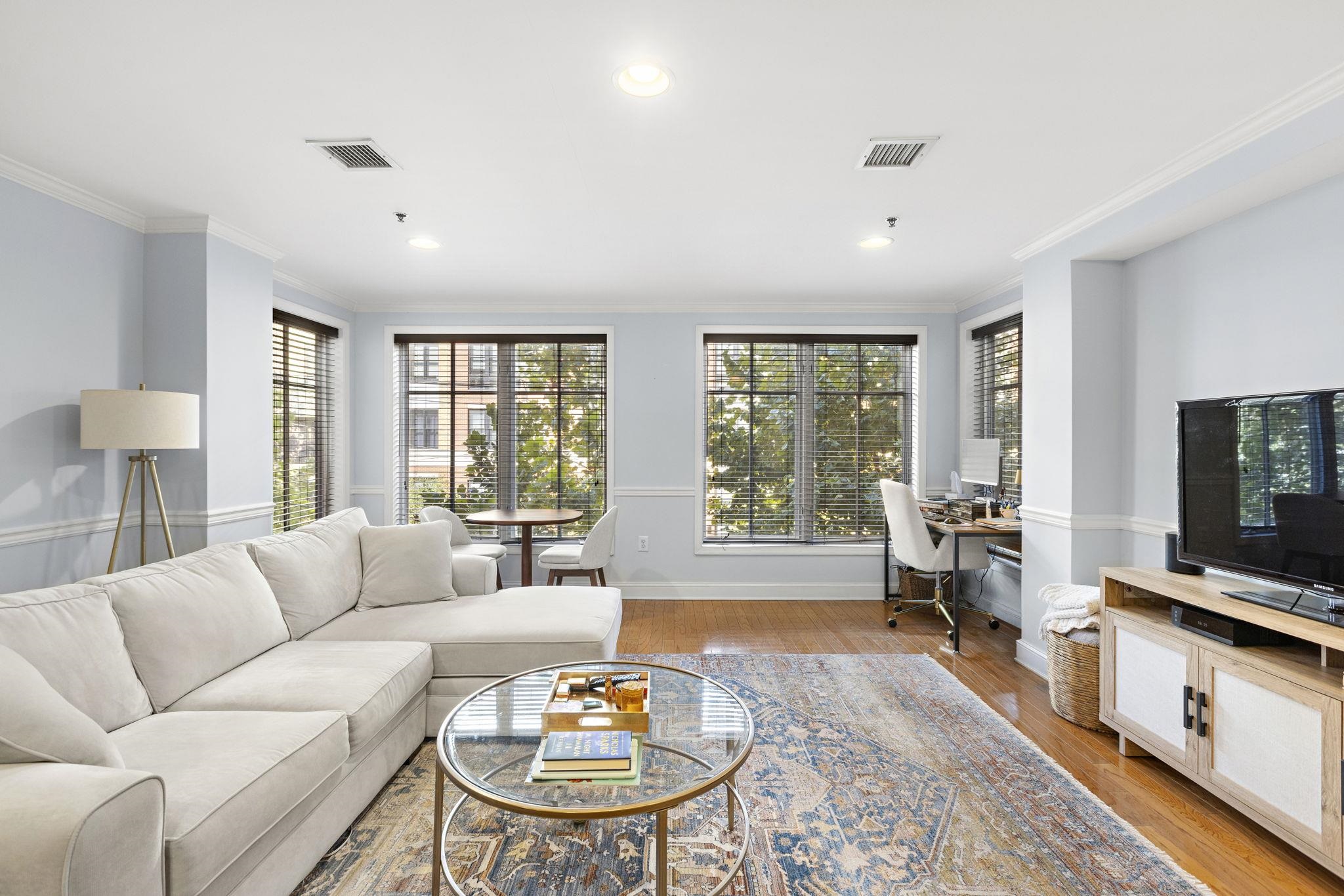 1331 GRAND ST - Photo 2