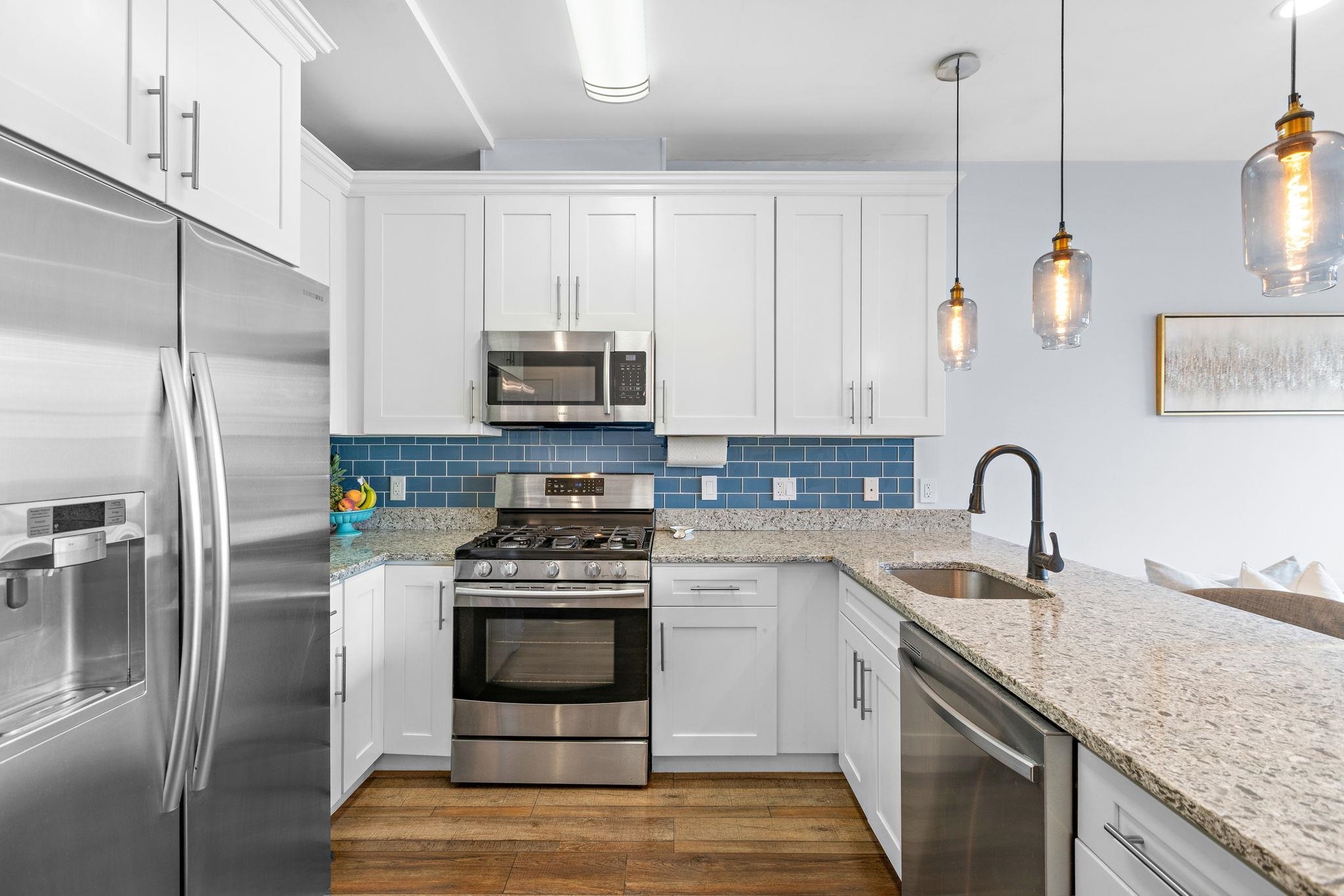 140 36TH ST - Photo 2