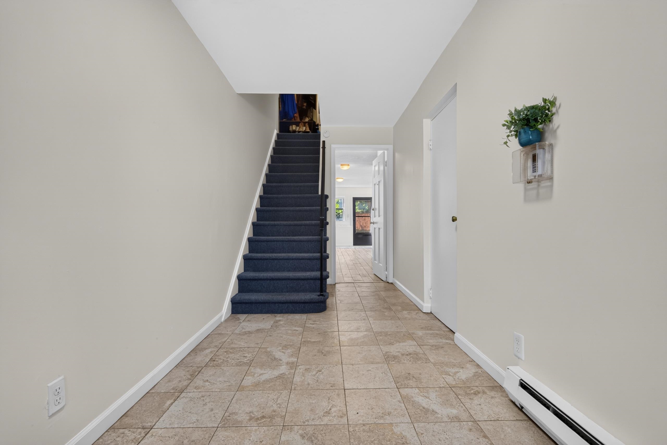 5 RESERVOIR AVE - Photo 4
