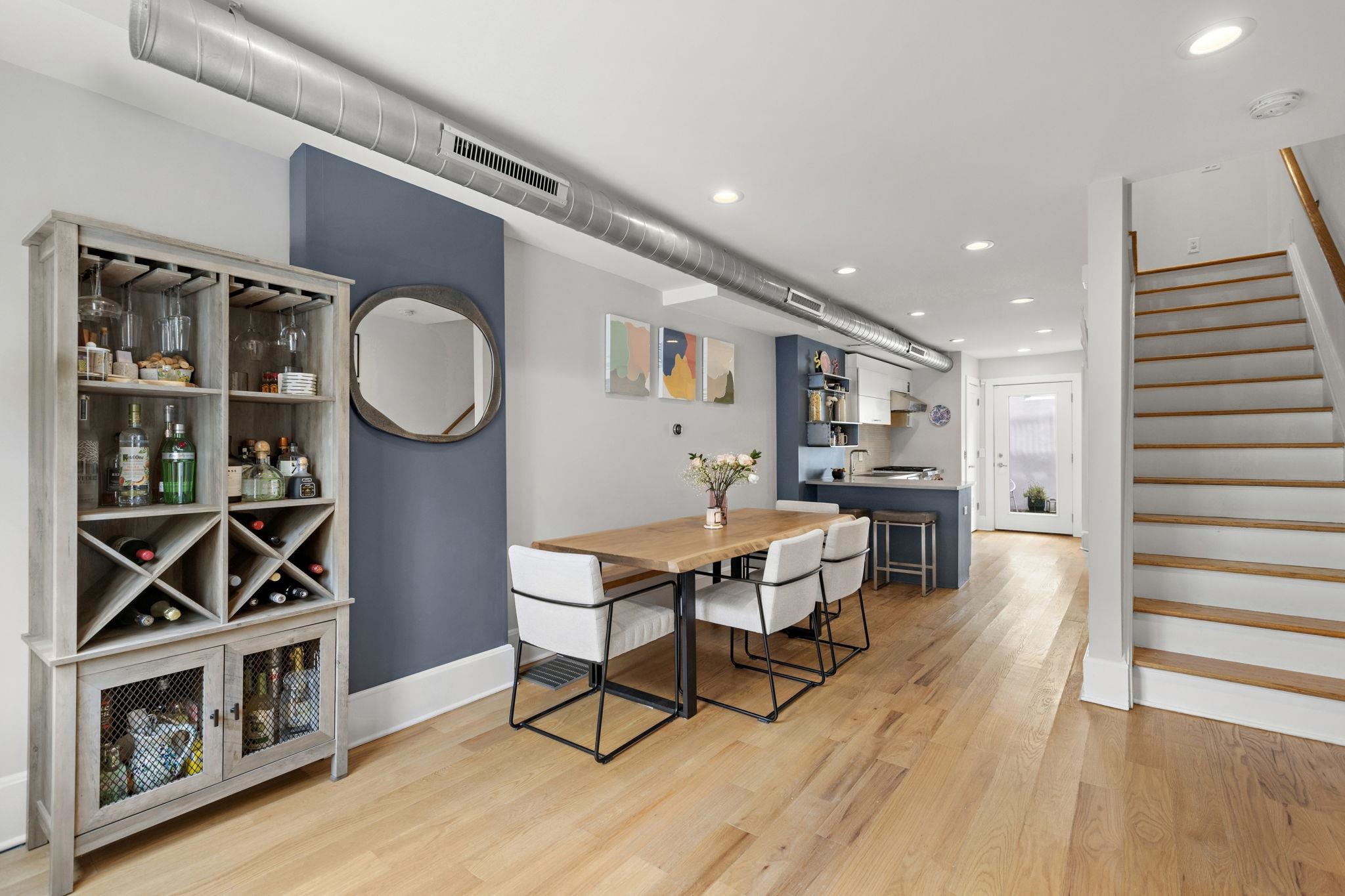 340 5TH ST - Photo 2