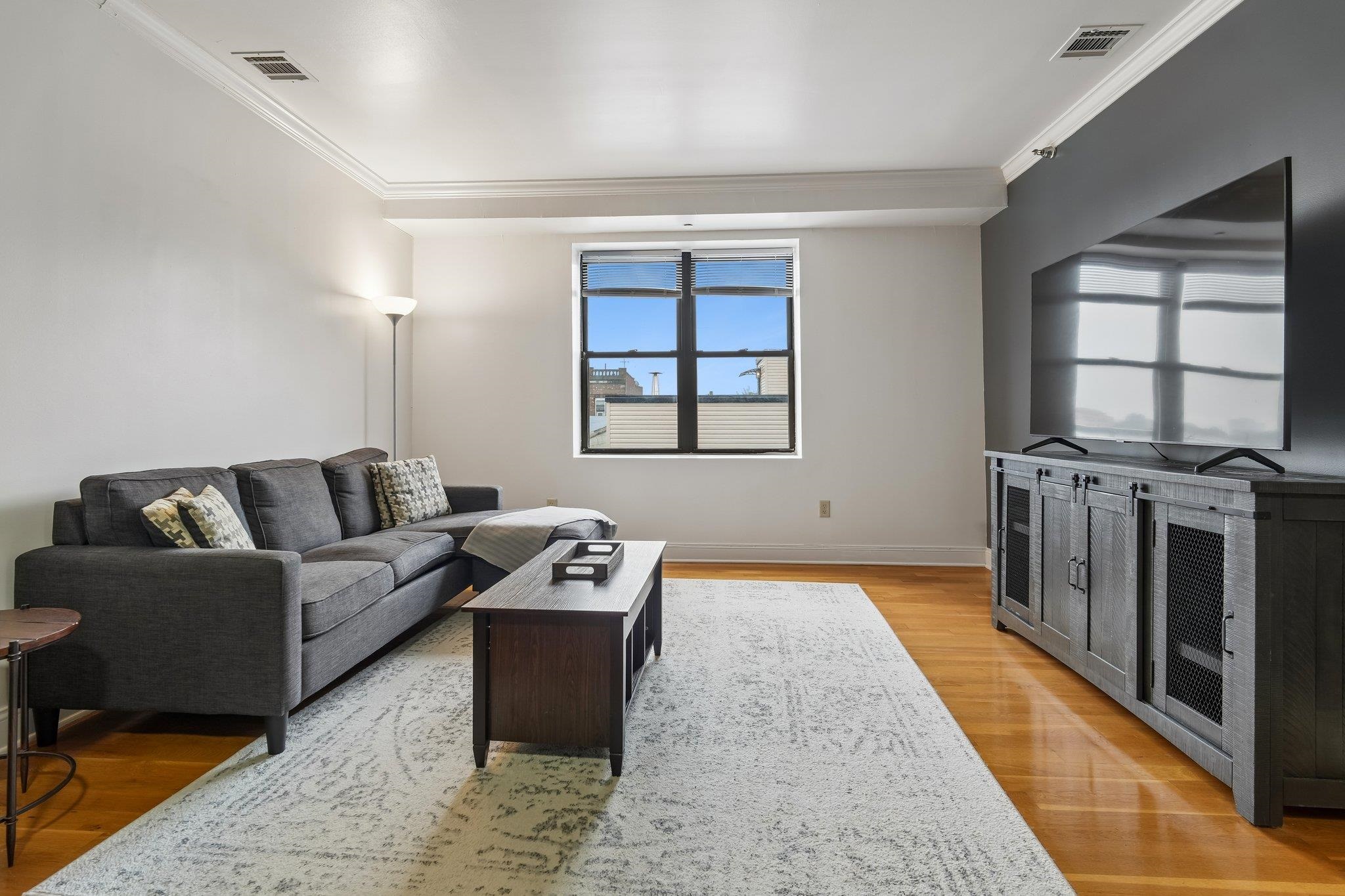 85 BROADWAY - Photo 3