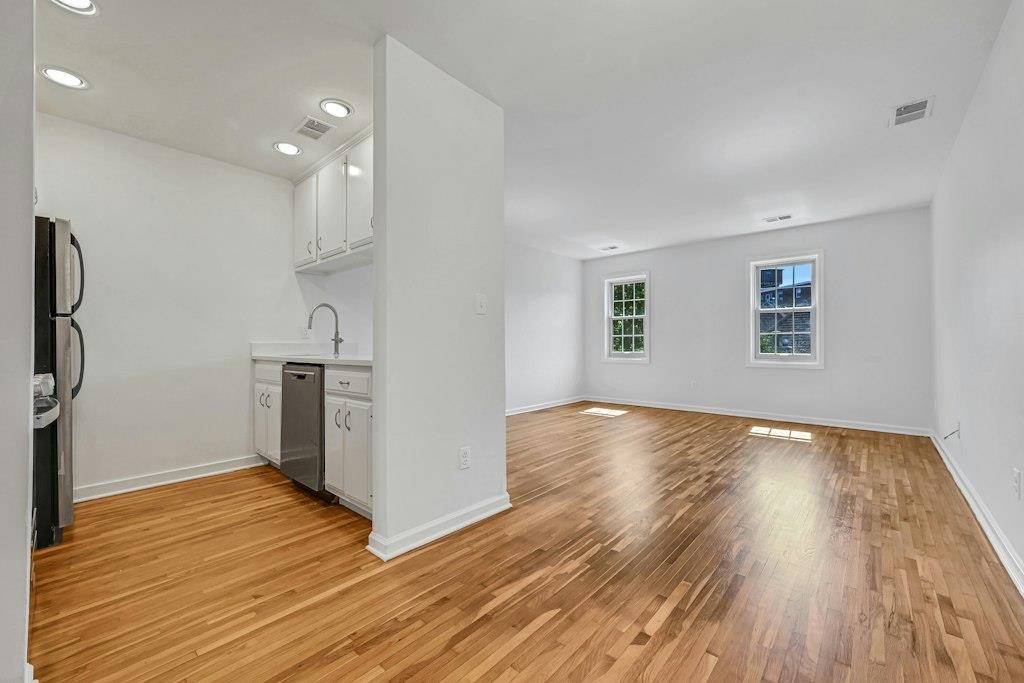 456 9TH ST - Photo 2