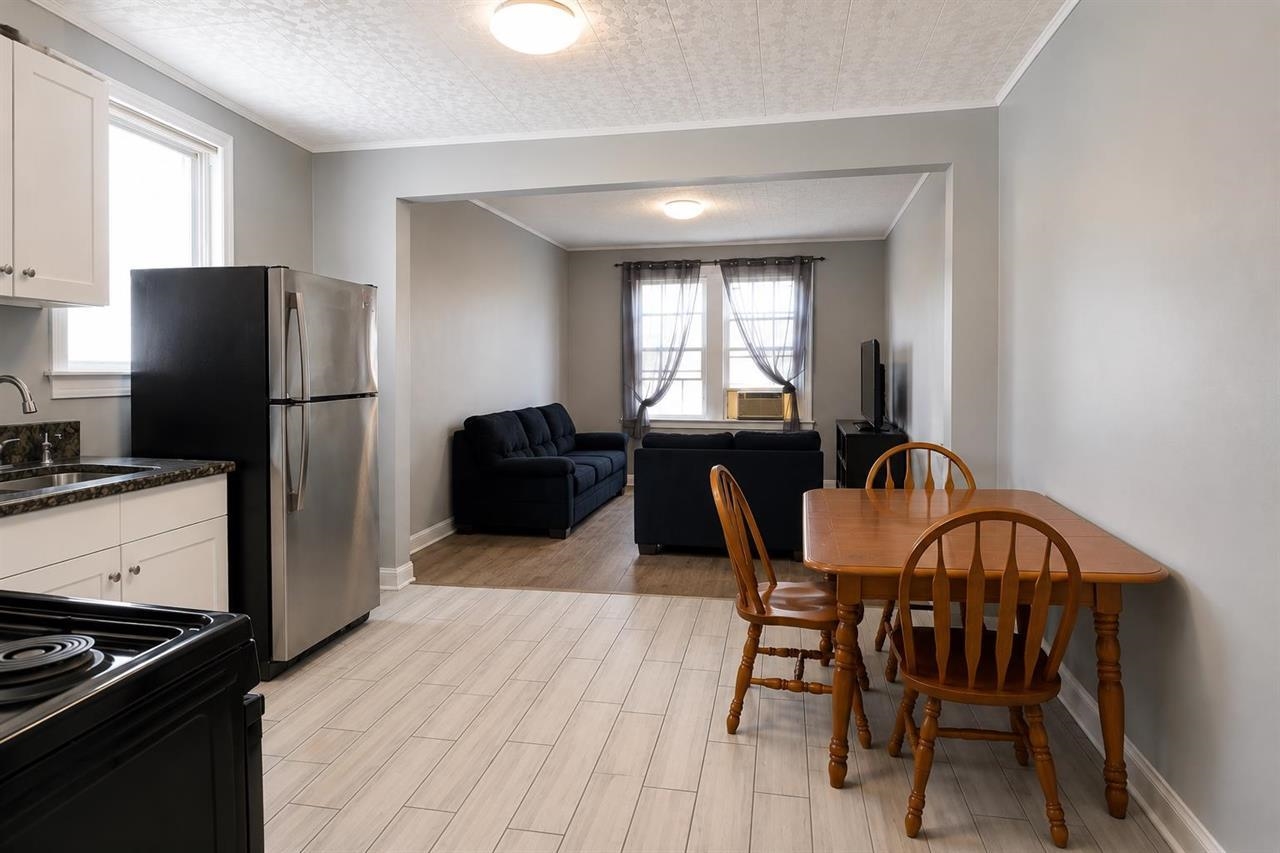 148 CARLTON AVE - Photo 3