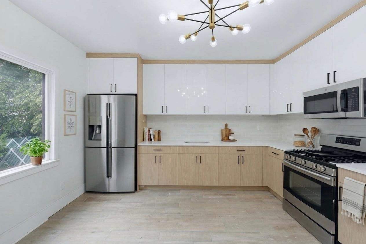 281 AVENUE C - Photo 5