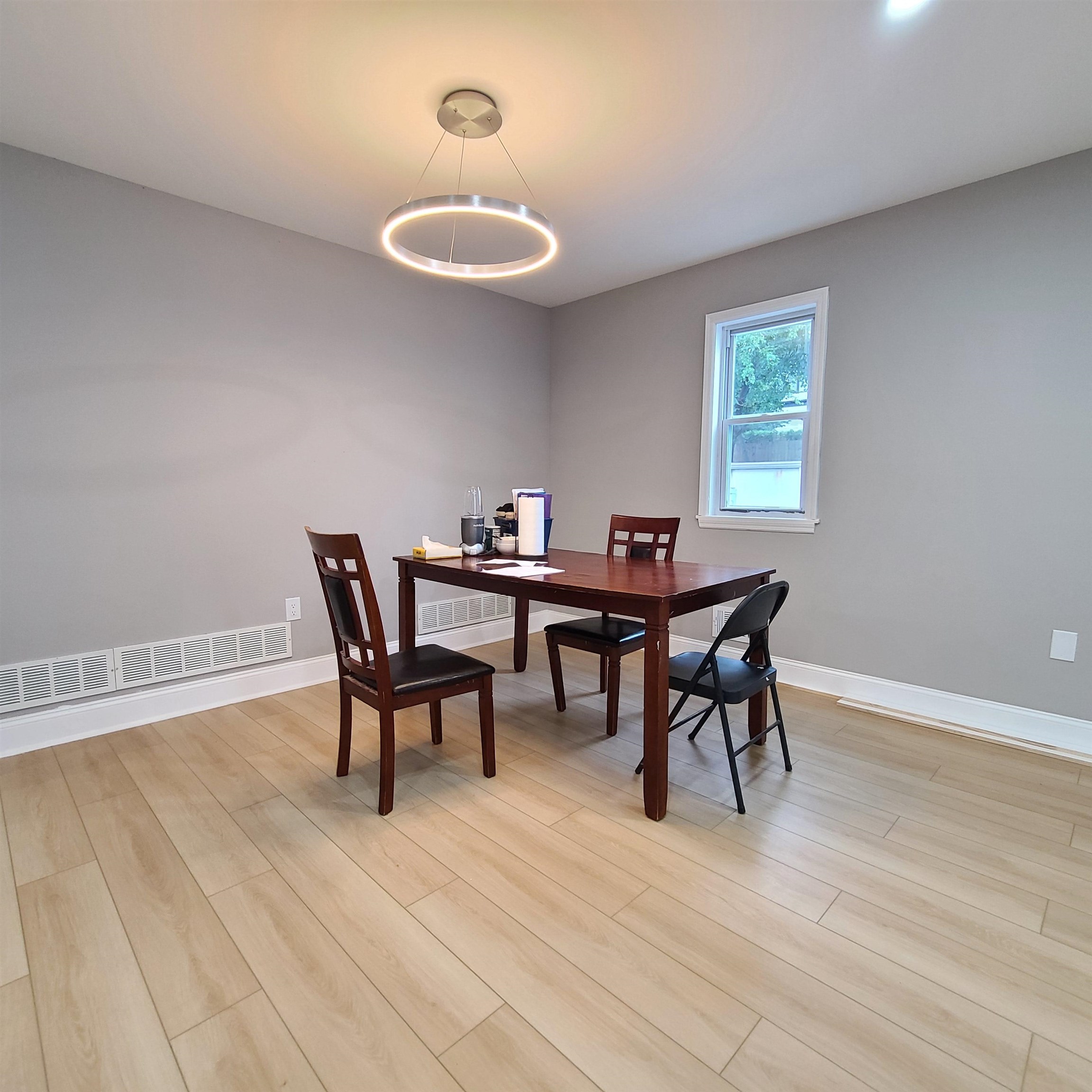 1118 85TH ST - Photo 4