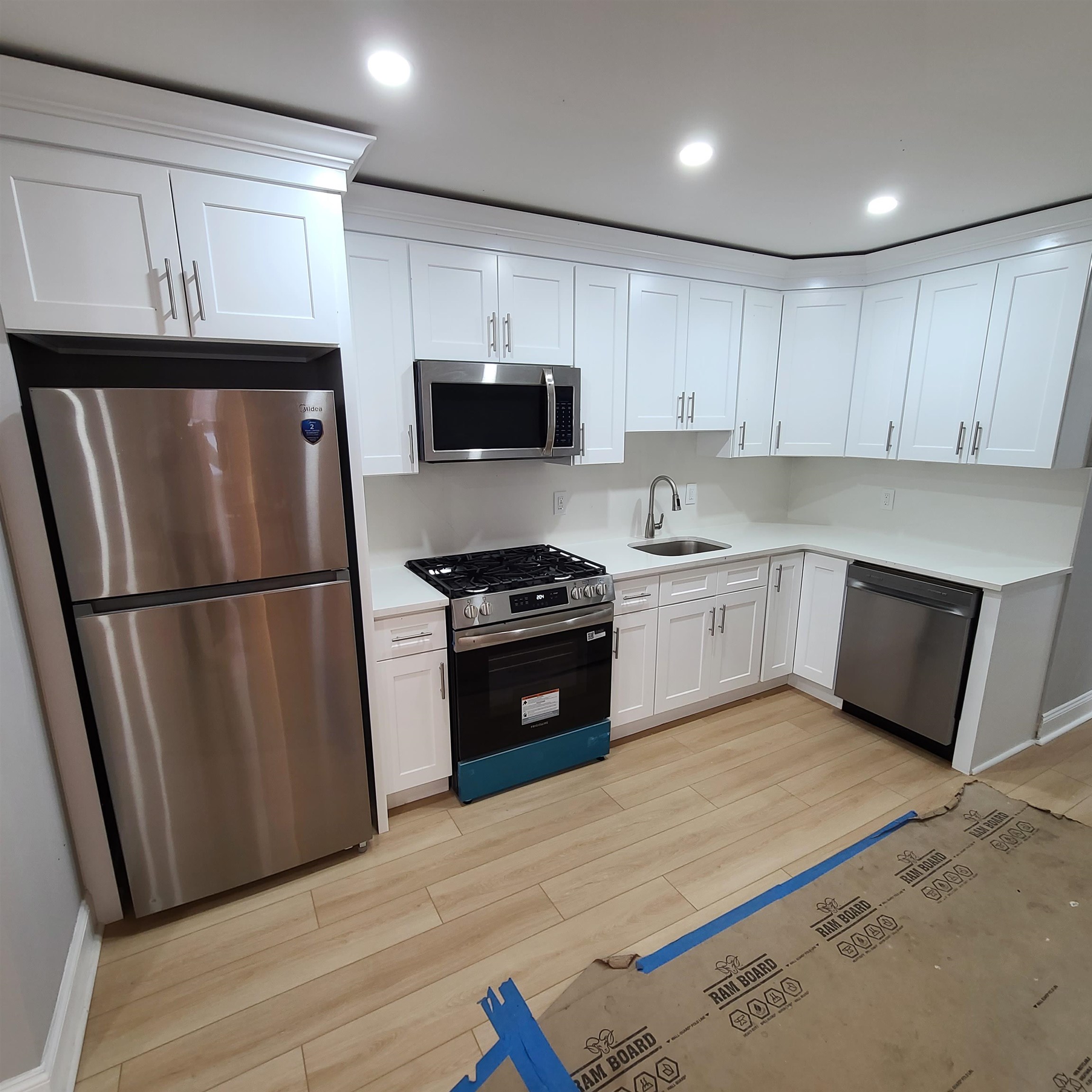 1118 85TH ST - Photo 5