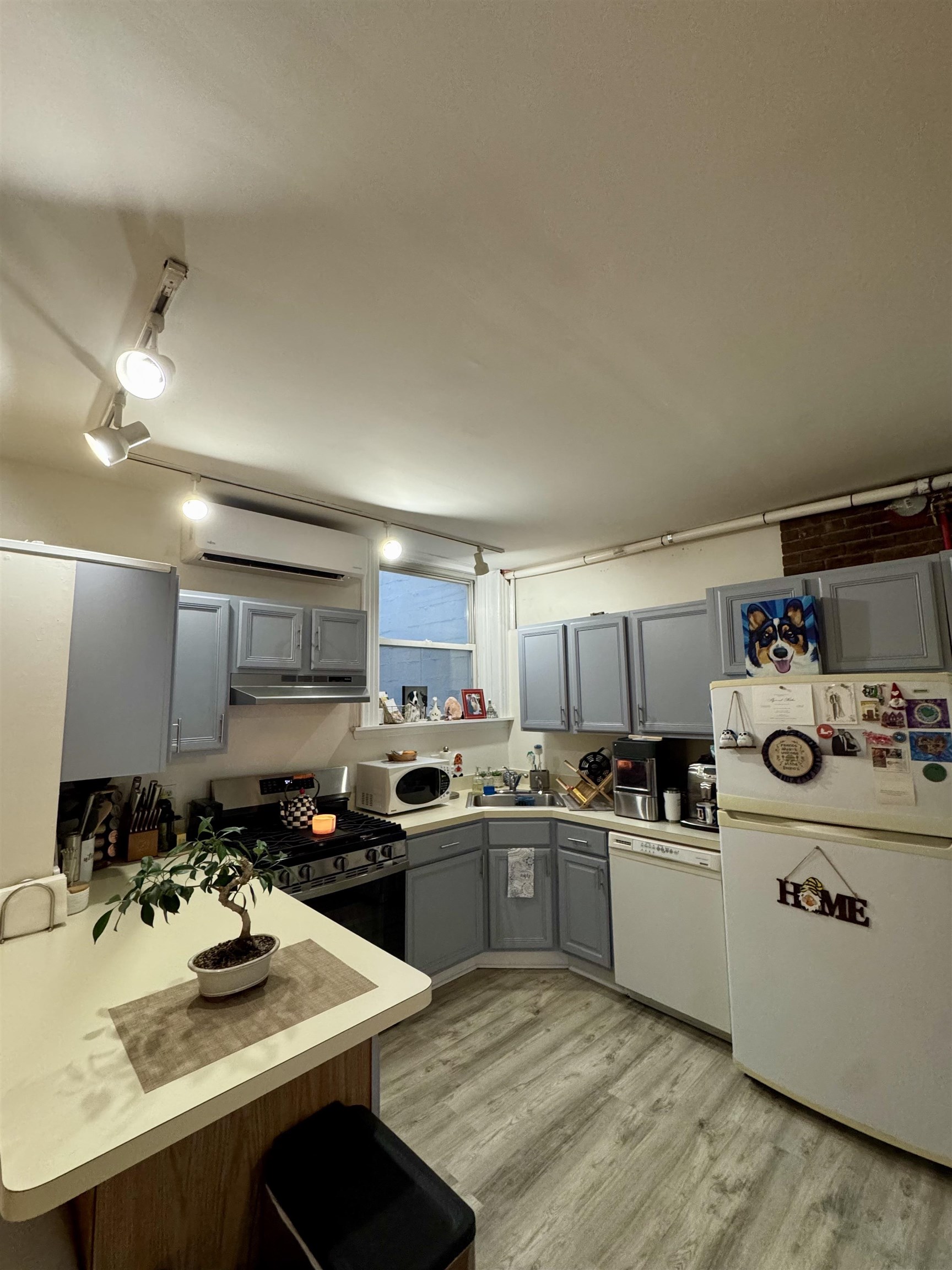 712 WILLOW AVE - Photo 2
