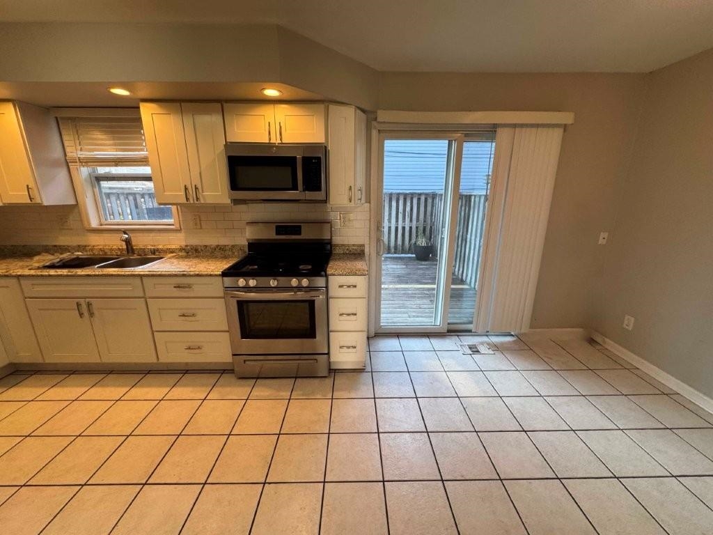 87 9TH ST - Photo 3