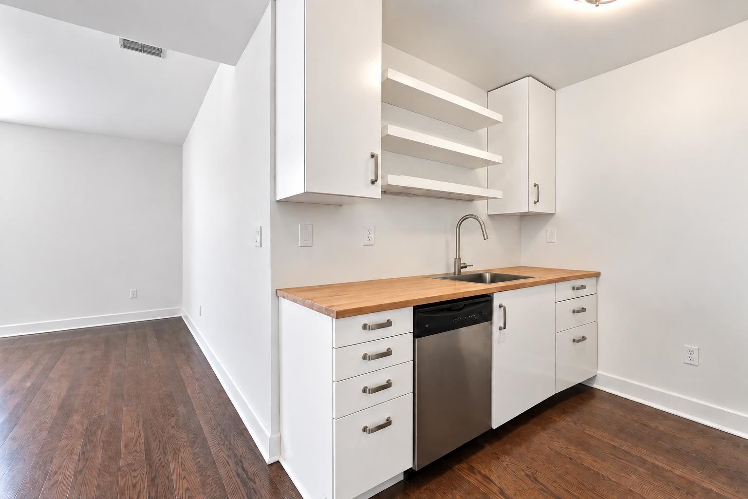 941 BLVD EAST - Photo 5