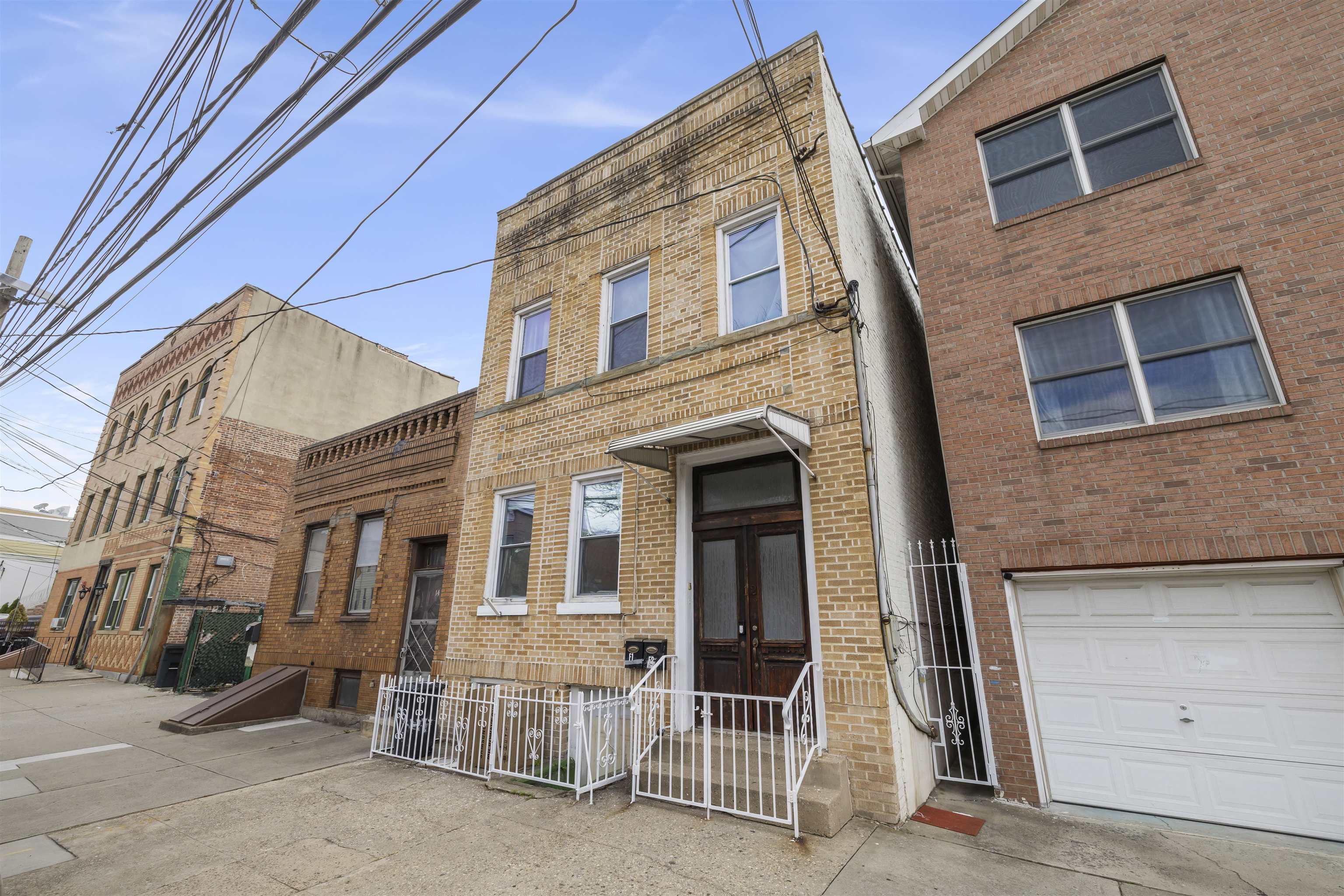 12 WRIGHT AVE - Photo 2