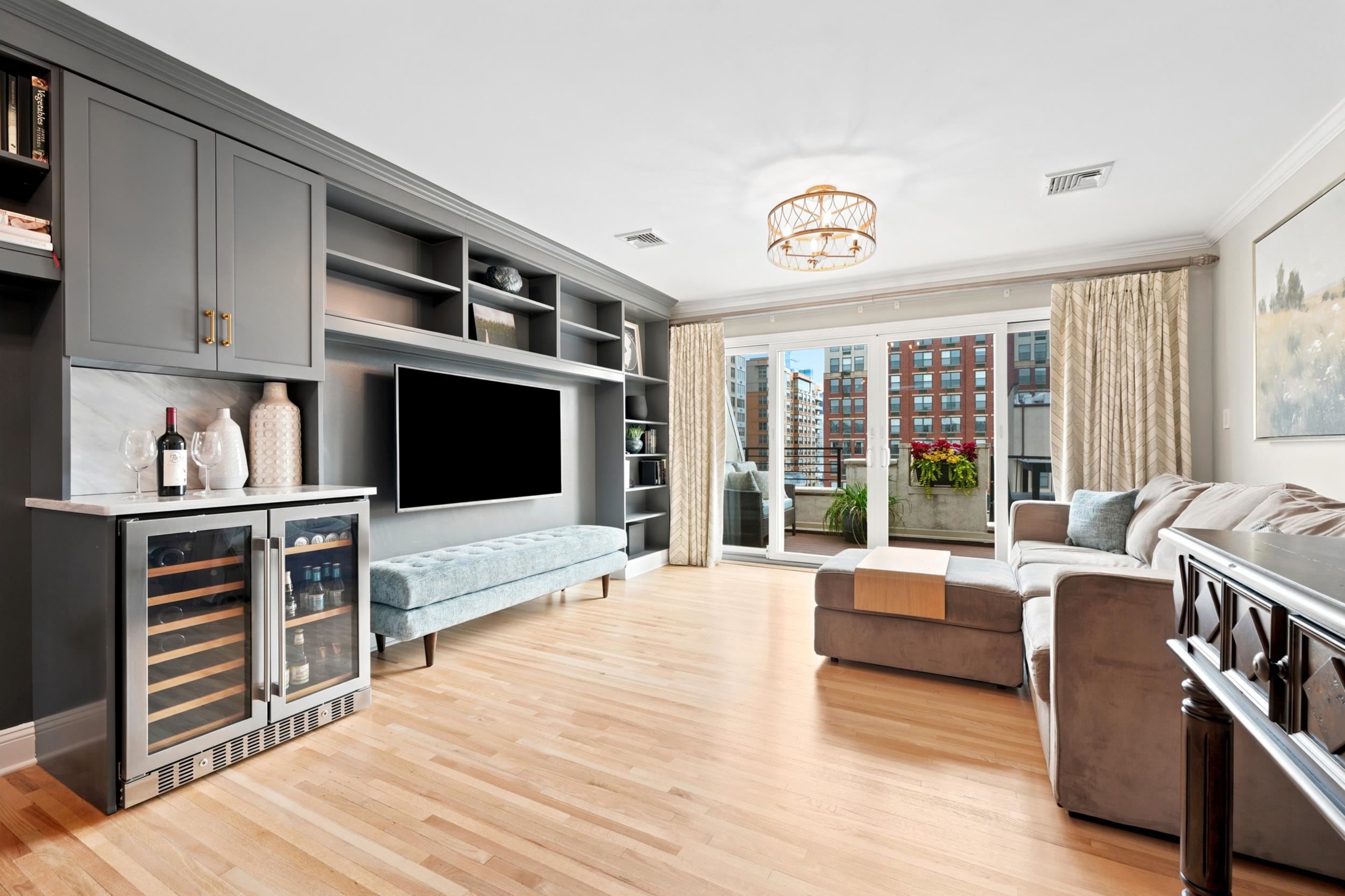 1315 WASHINGTON ST - Photo 3