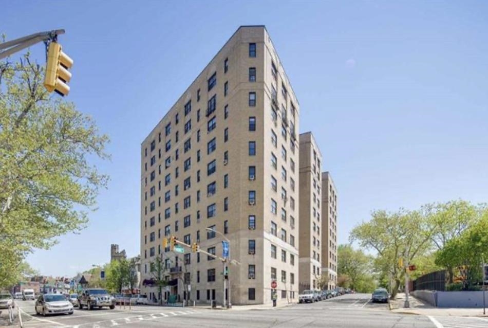 2600 KENNEDY BLVD - Photo 2