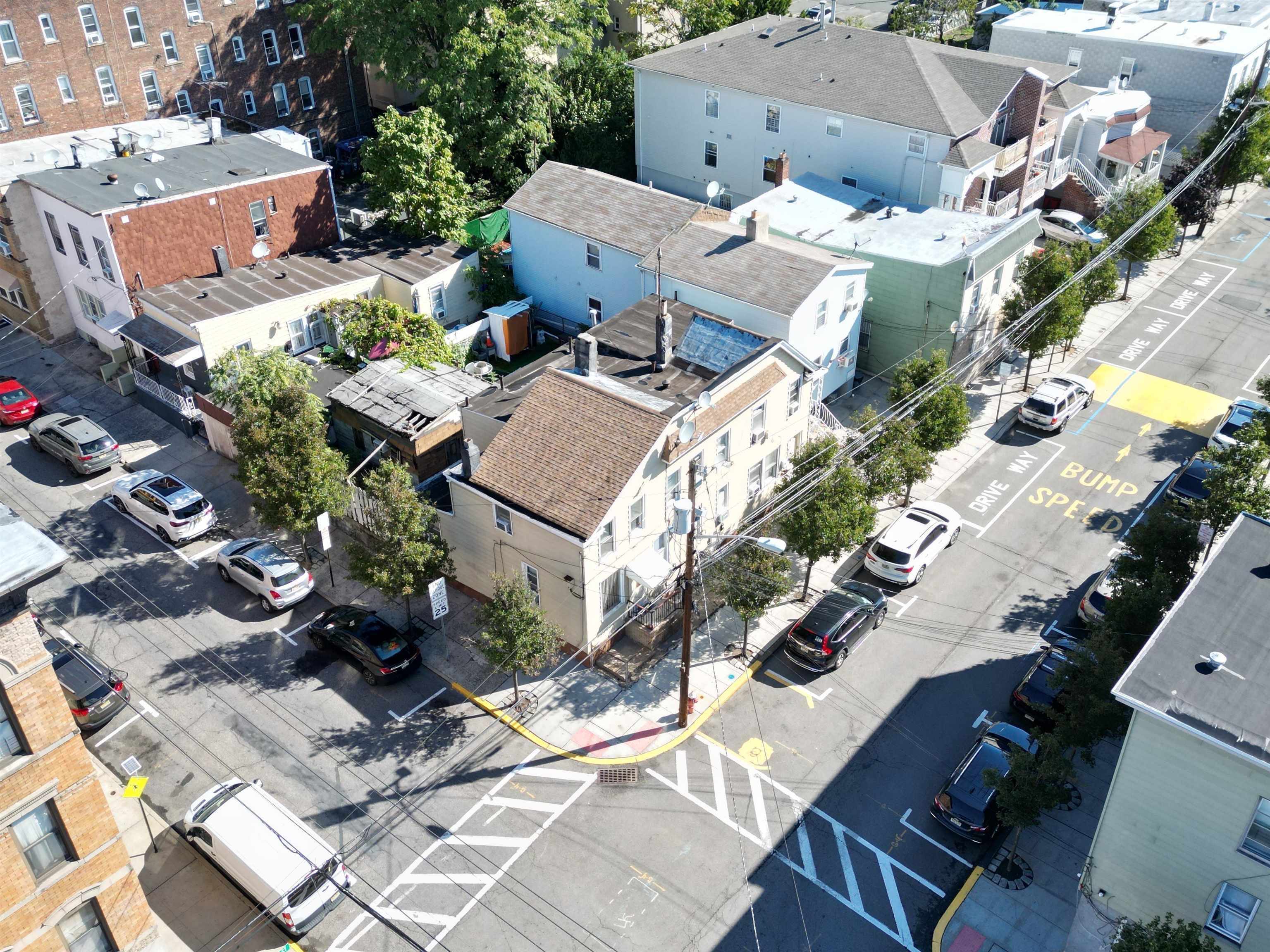 800-804 WEST ST - Photo 2