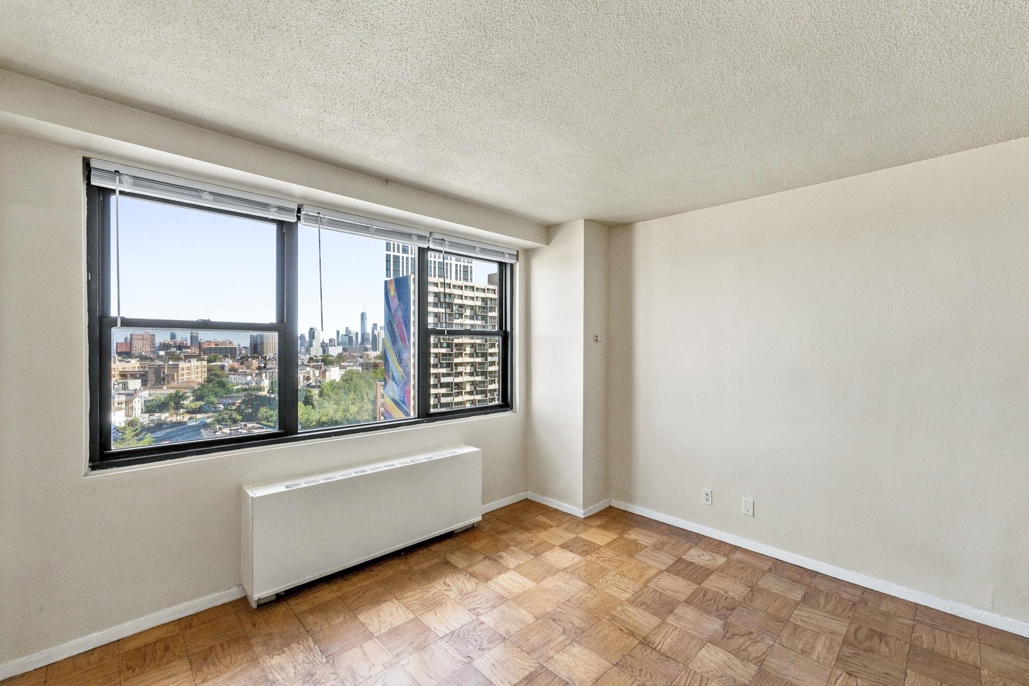 201 ST PAULS AVE - Photo 2