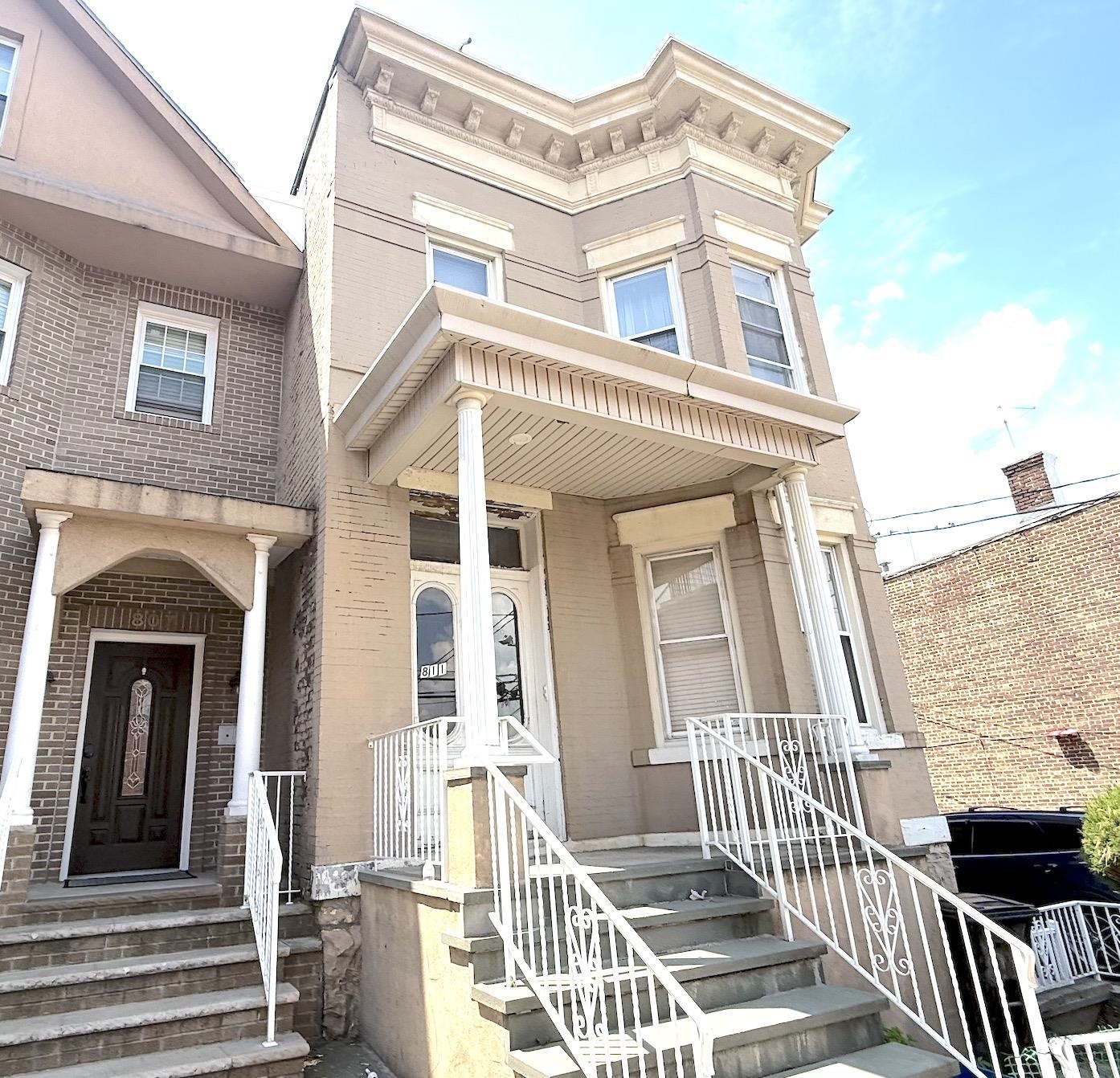 811 SIP ST - Photo 2