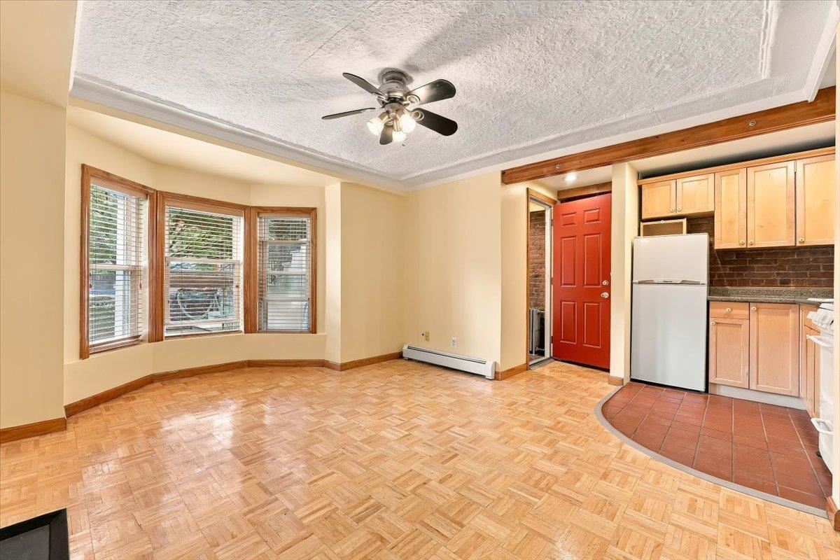 373 WEBSTER AVE - Photo 2