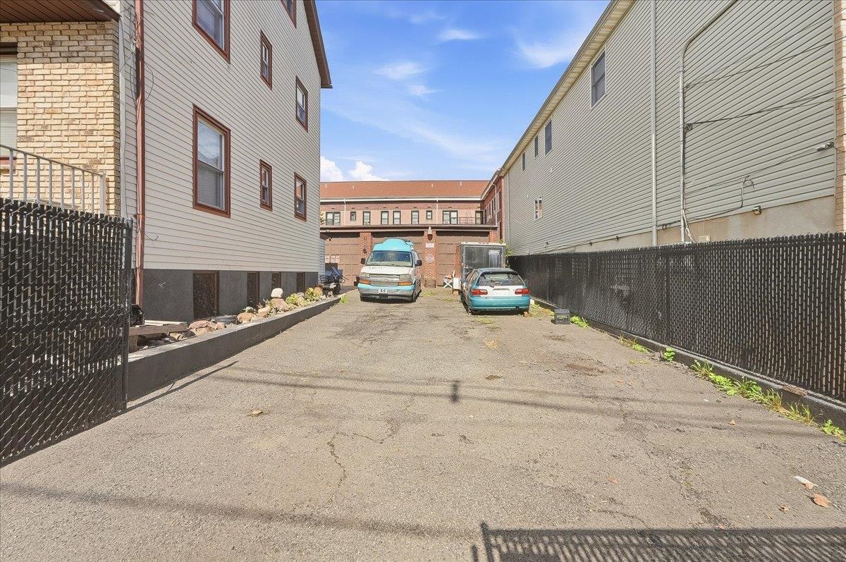 39 EAST 49TH ST - Photo 3
